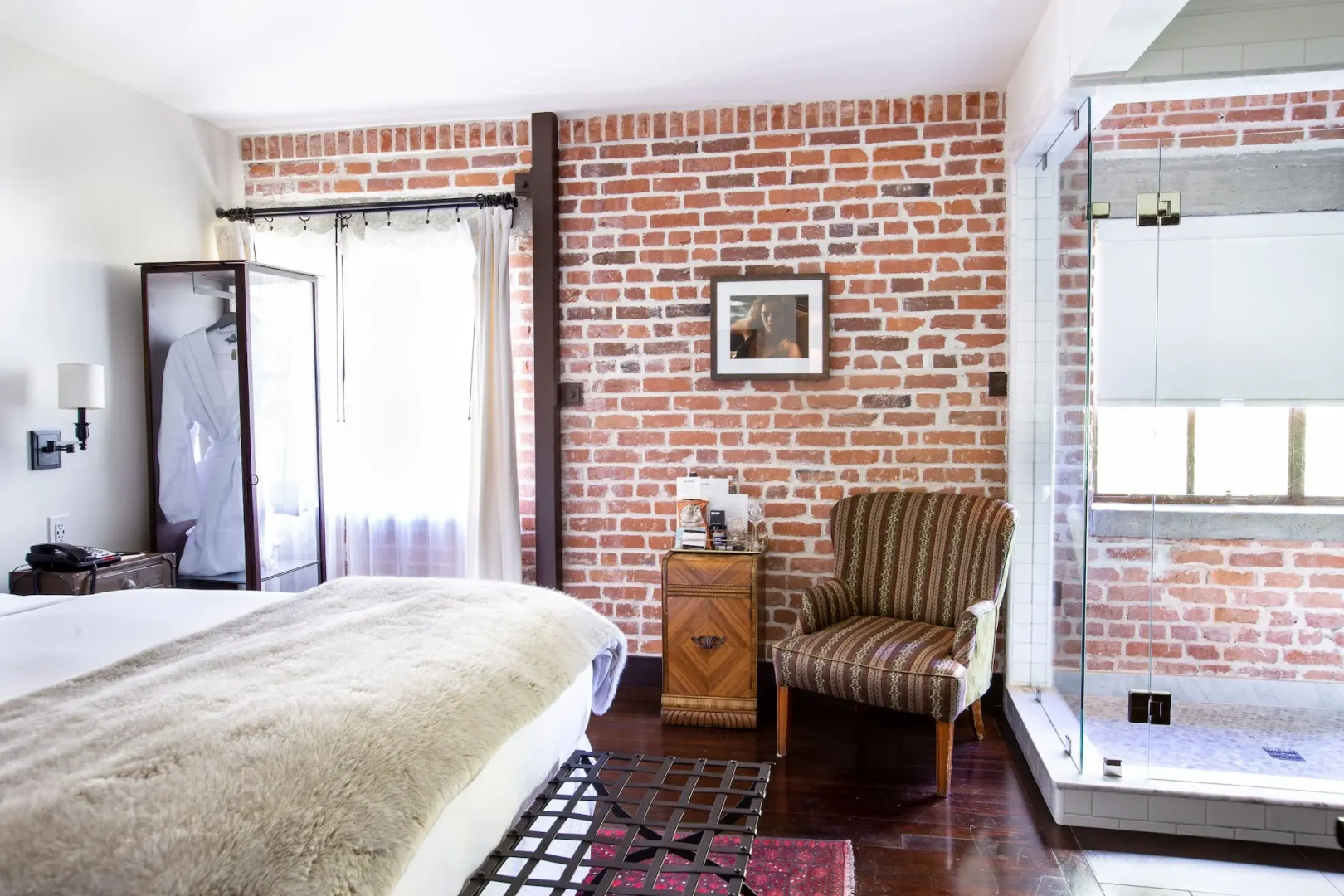 Granada Hotel & Bistro