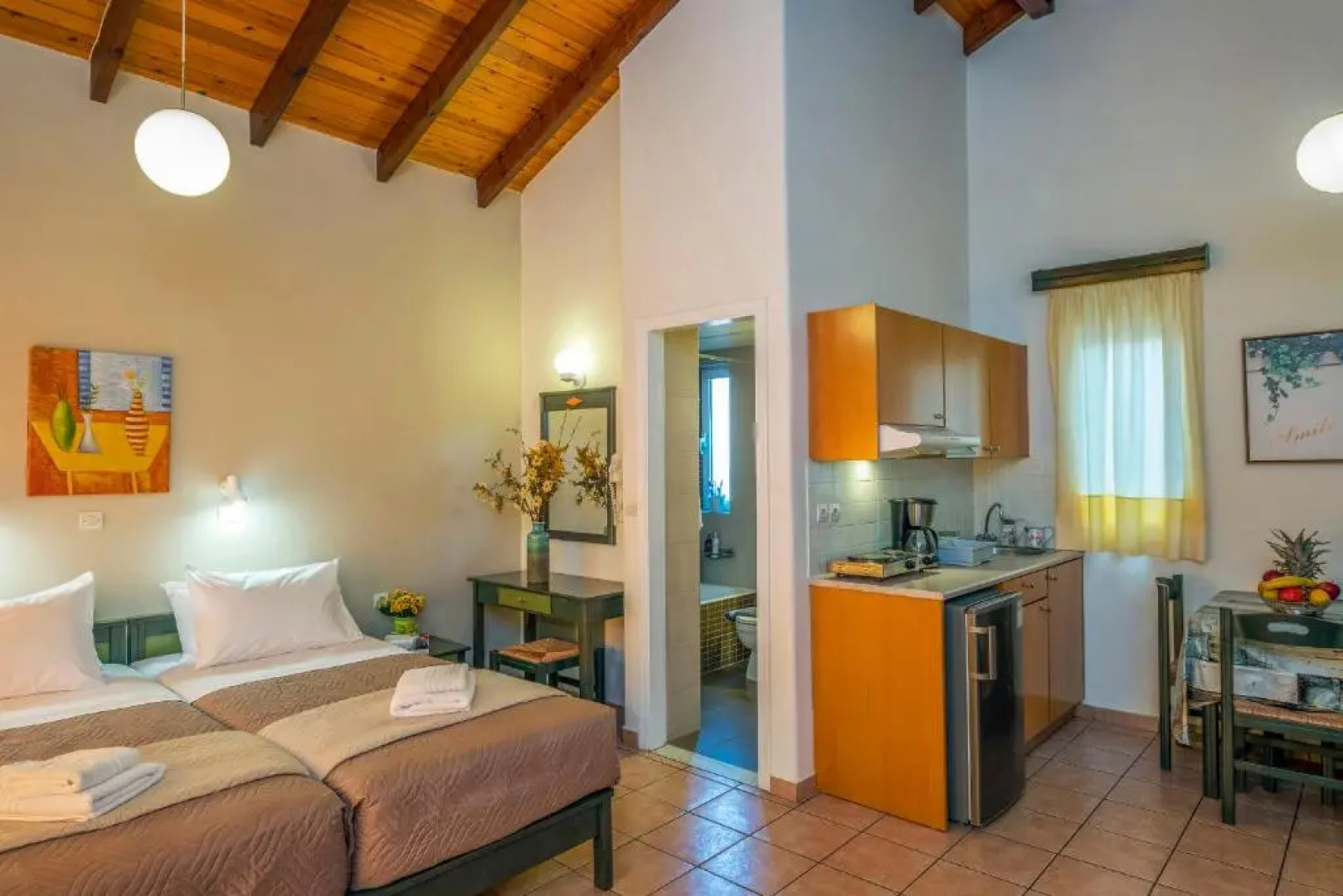 Theos Holidays Apartments