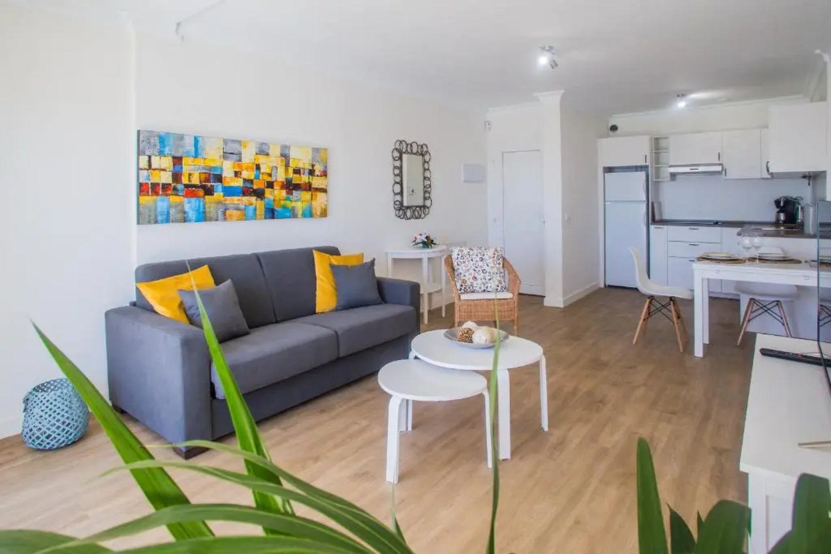 Flower Beach Suite 16