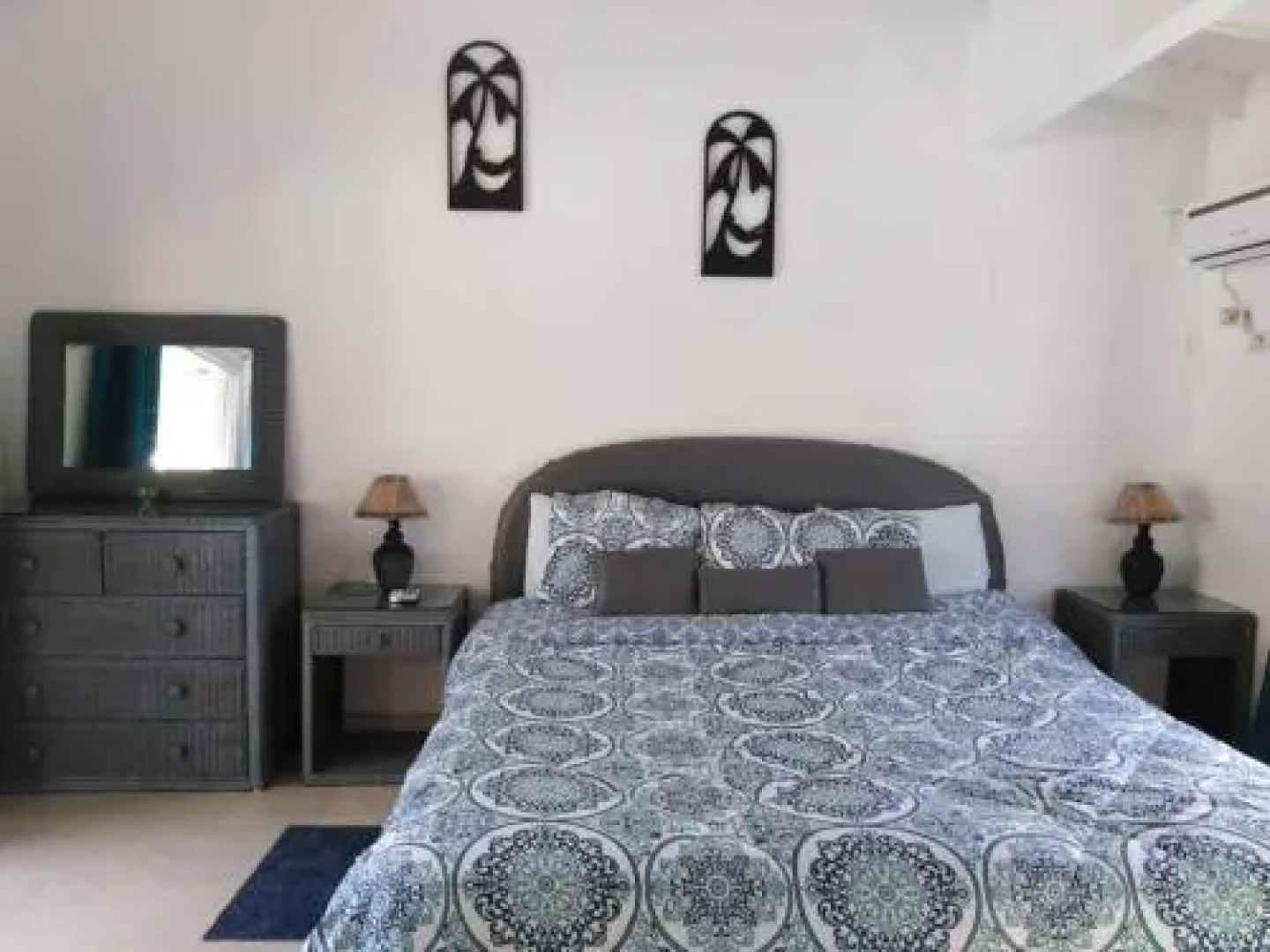 C & A Seashell Villa