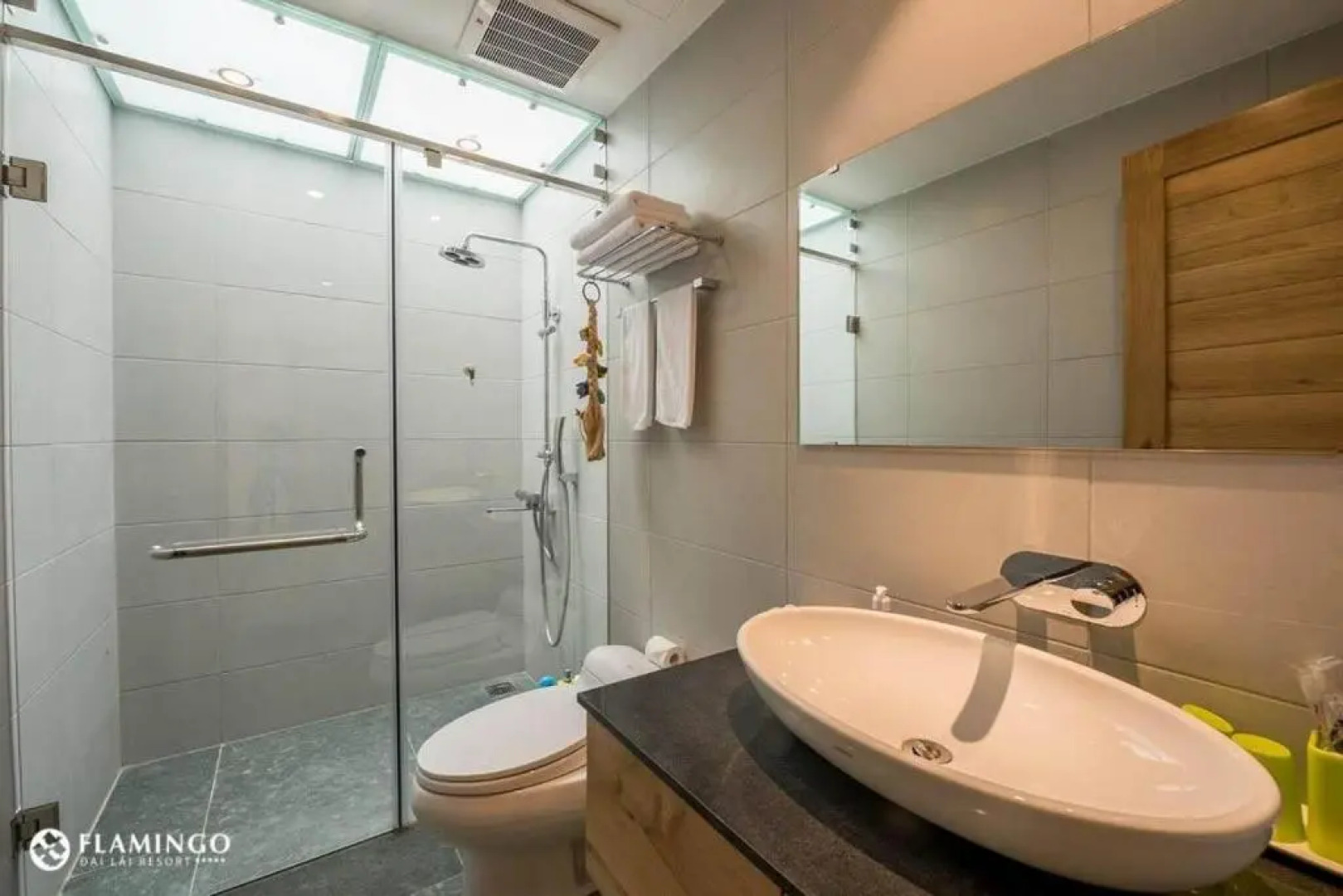 Villa CBT Flamingo Dai Lai