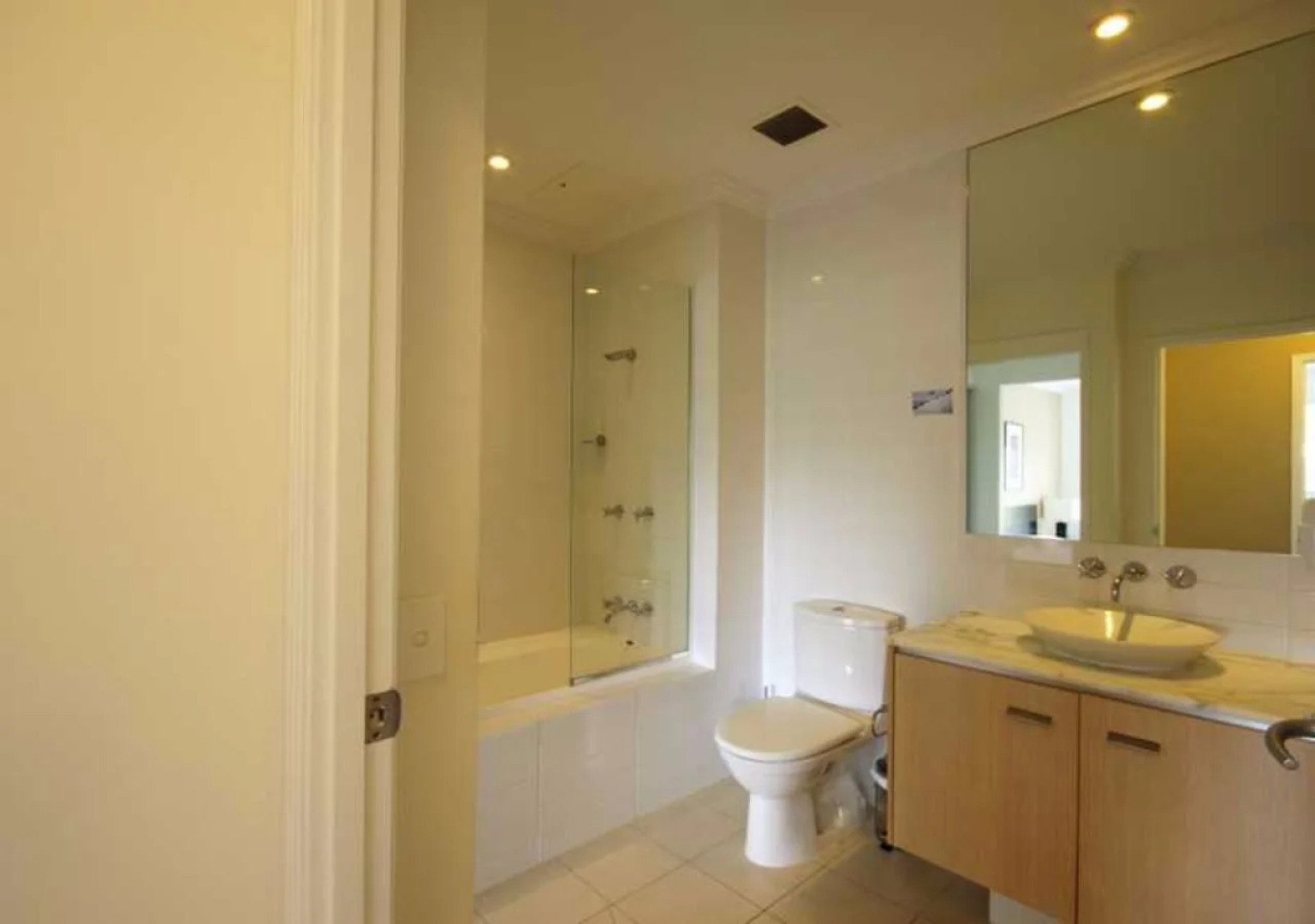 Chancellor Executive Apartments