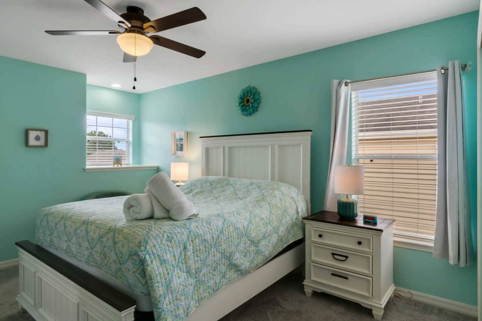 P2149VD - Newly renovated pool/spa home: 10 guests, Davenport, US