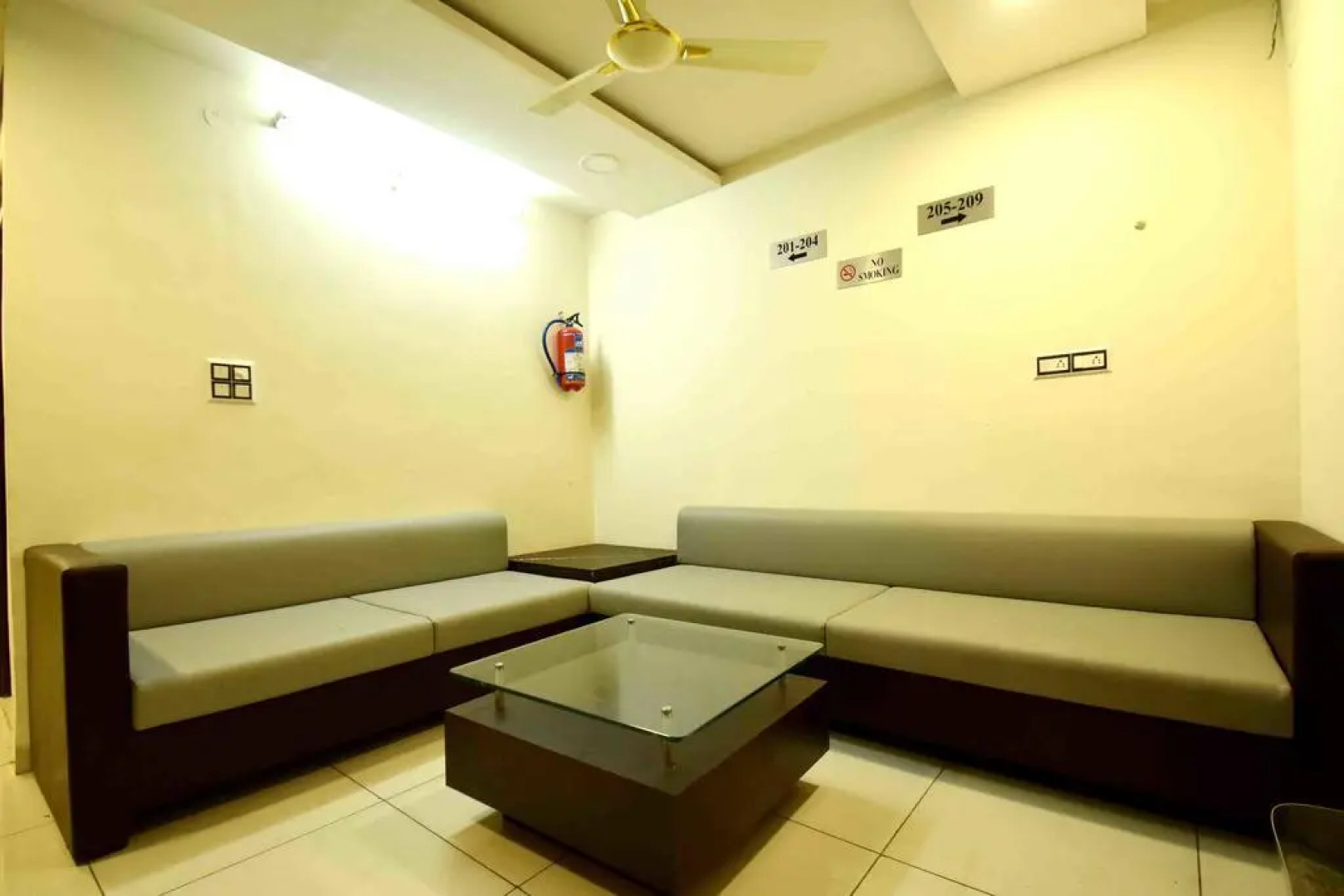 Capital O 4042 Hotel Mehar Residency