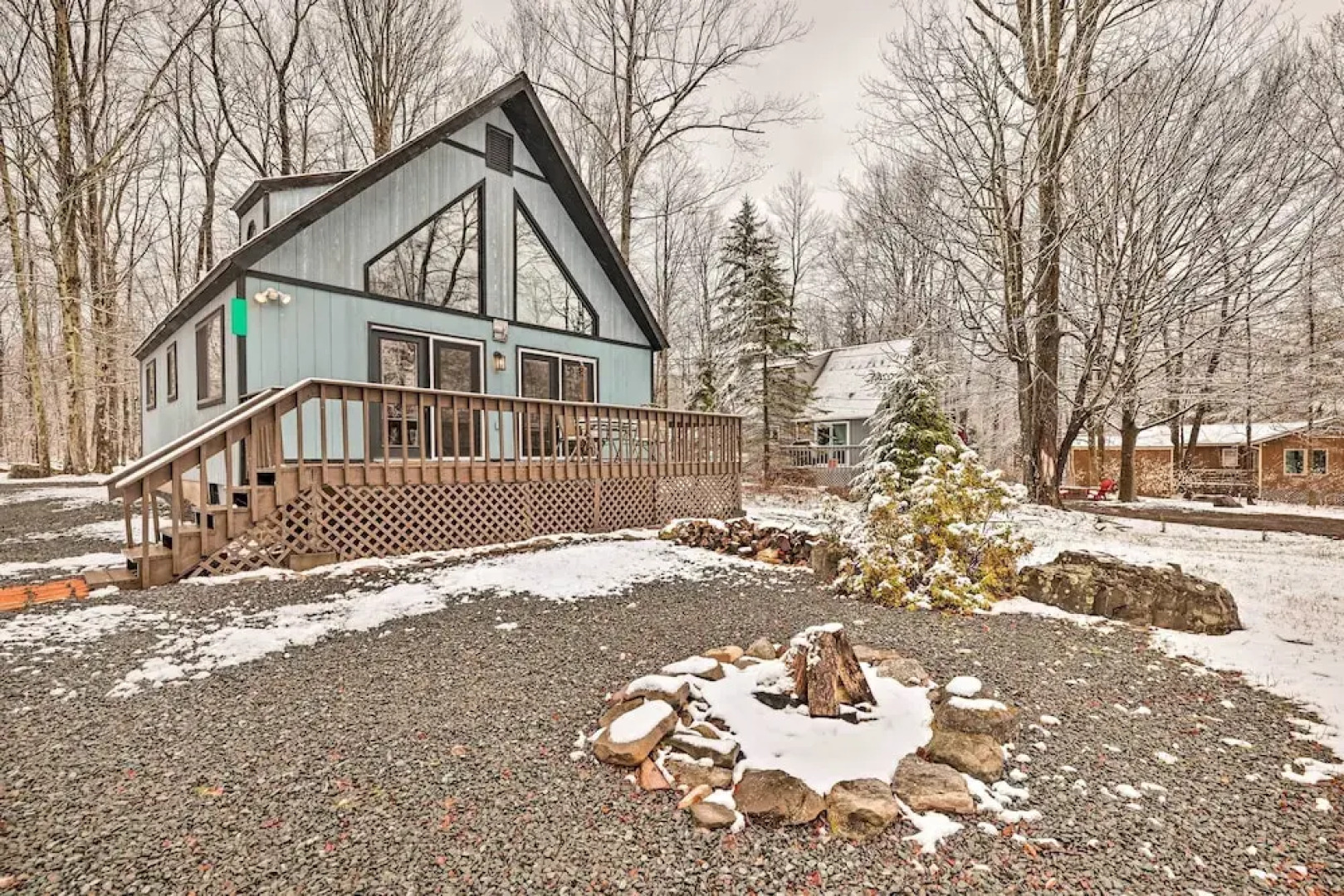 Walk to Arrowhead Lake: Cabin w/ Private Hot Tub!