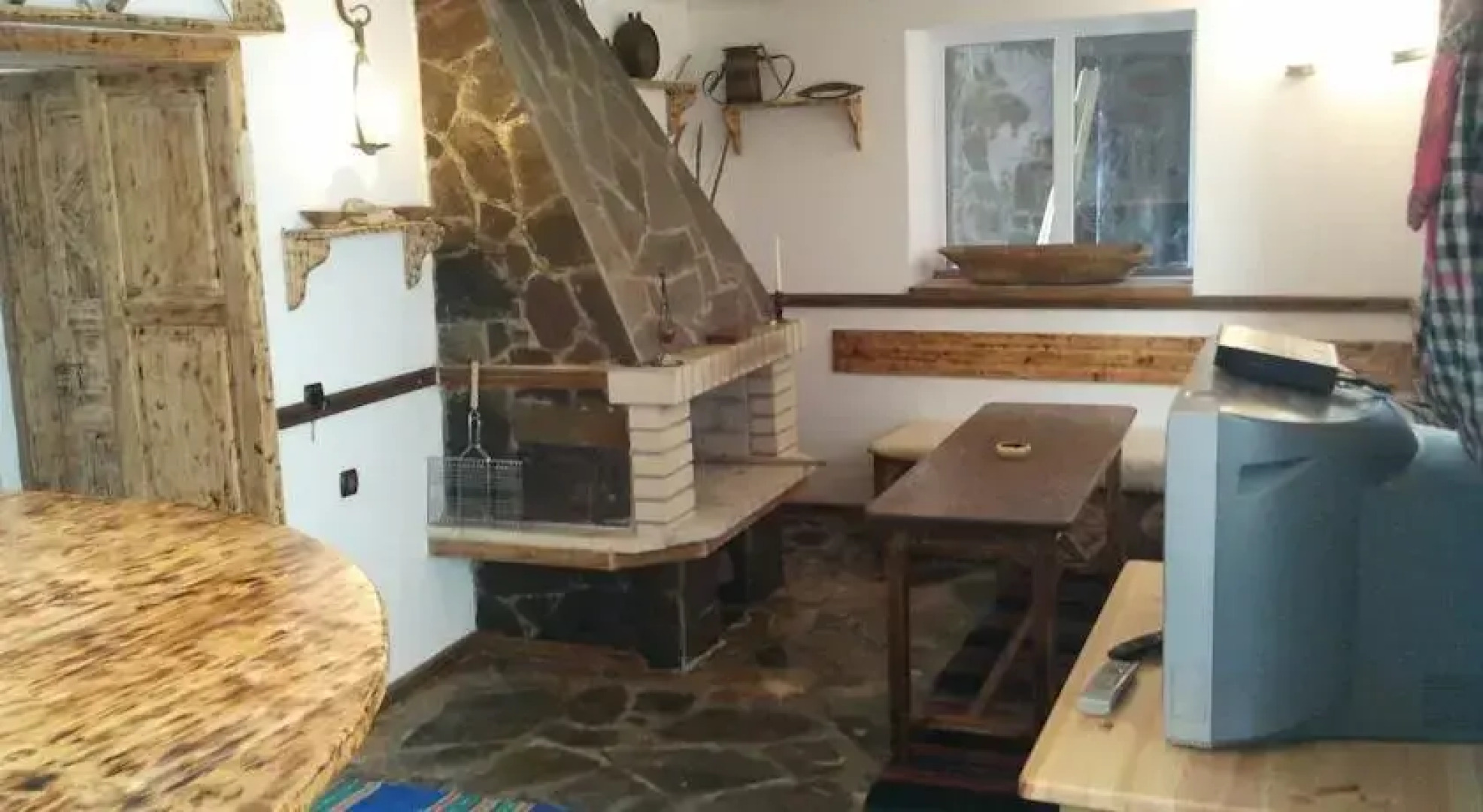 The White House With The White Fountain