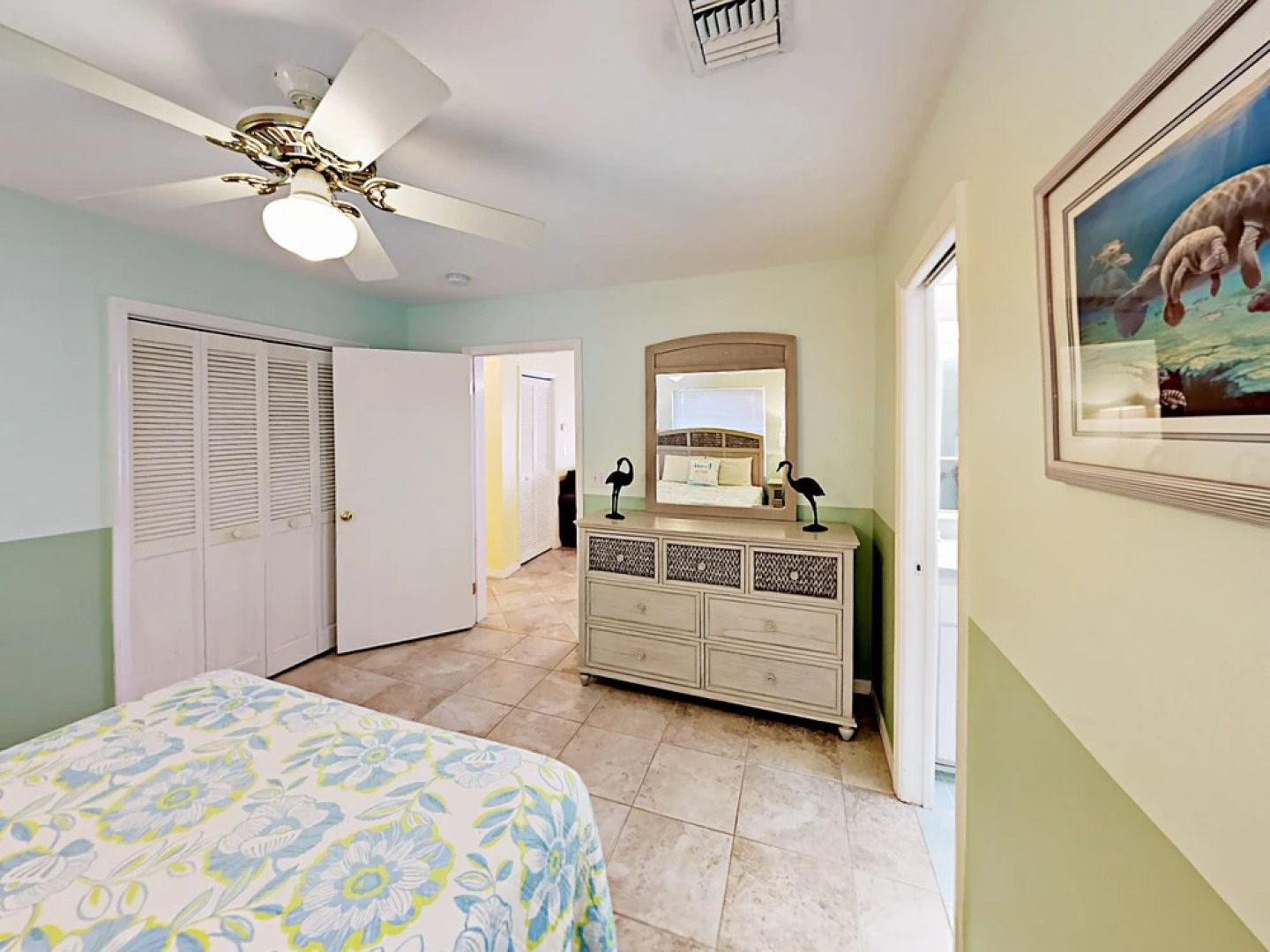 353 Barry Home 6 Bedrooms 4.5 Bathrooms Home