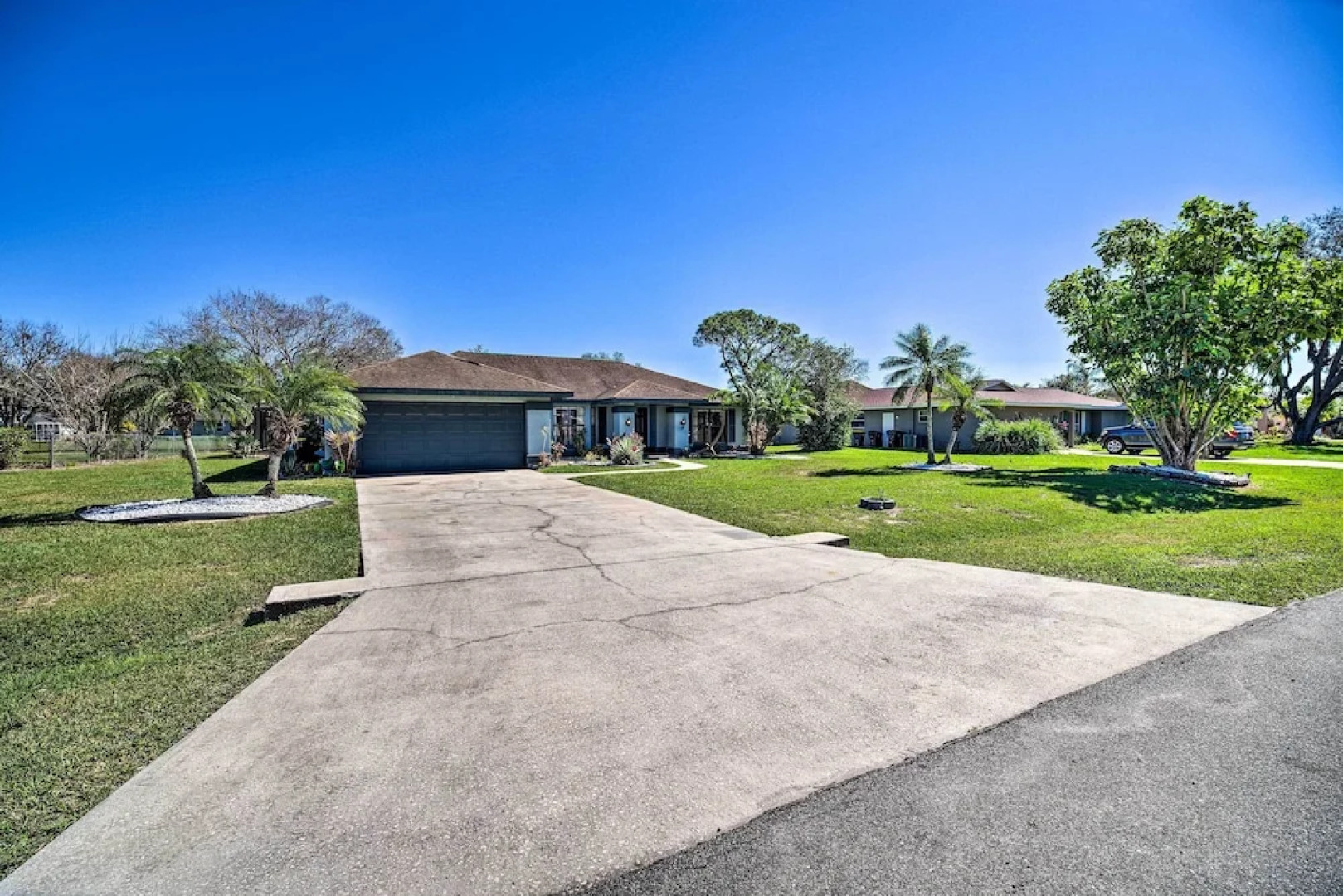 Lanai, Pool & Gas Grill: Sebring Retreat!