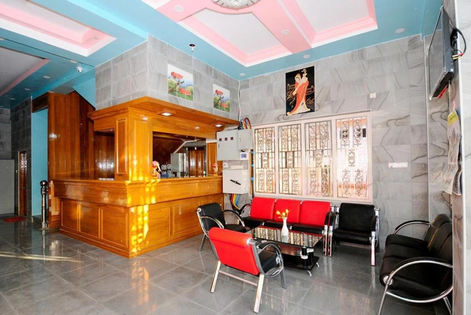 Golden High Power Hotel