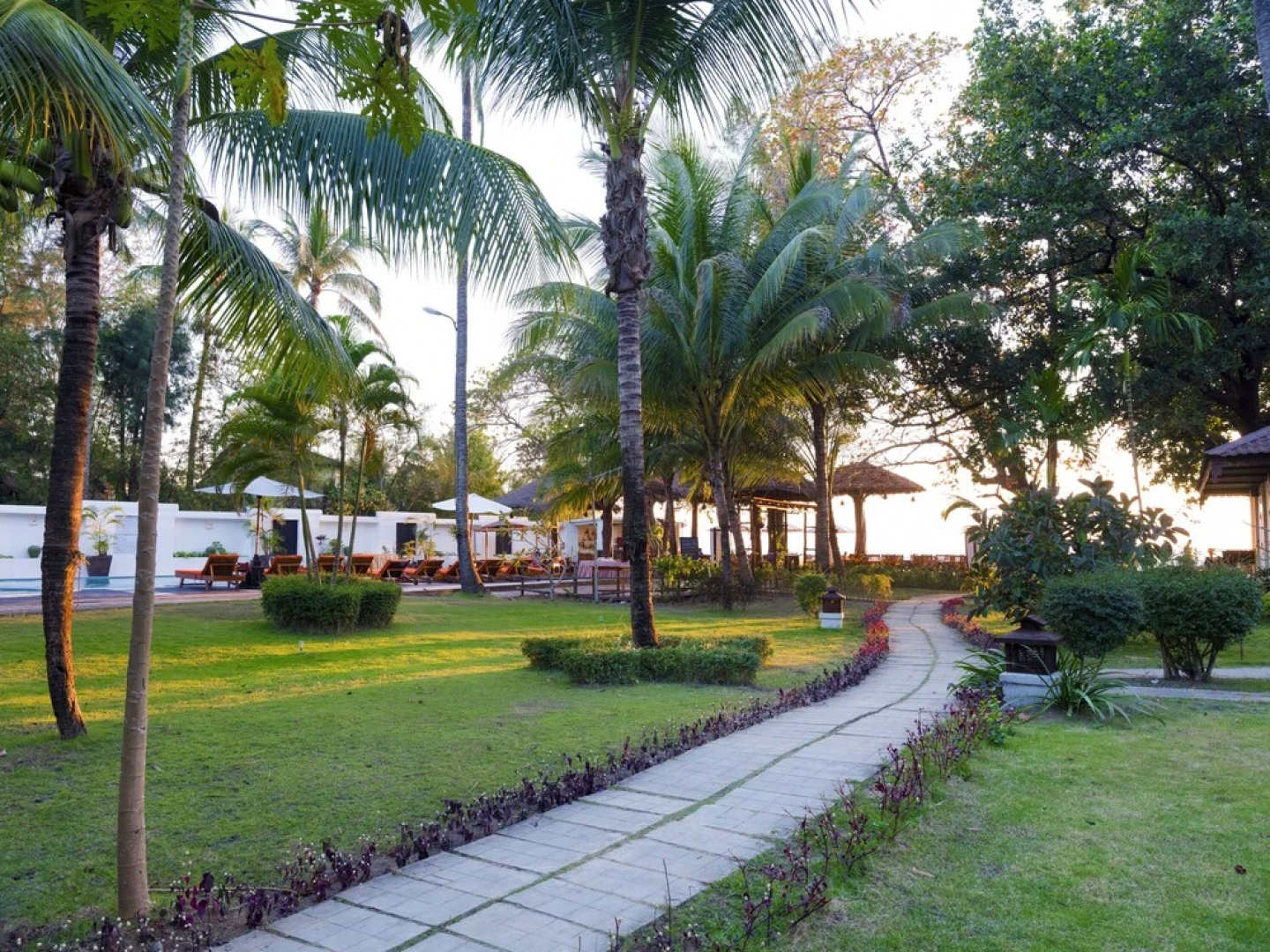 Thande Beach Hotel (Ngapali)