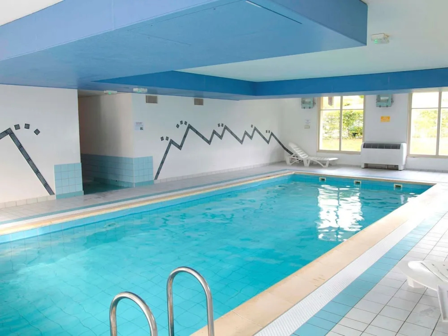 Picturesque apartment with a dishwasher on a quiet place.