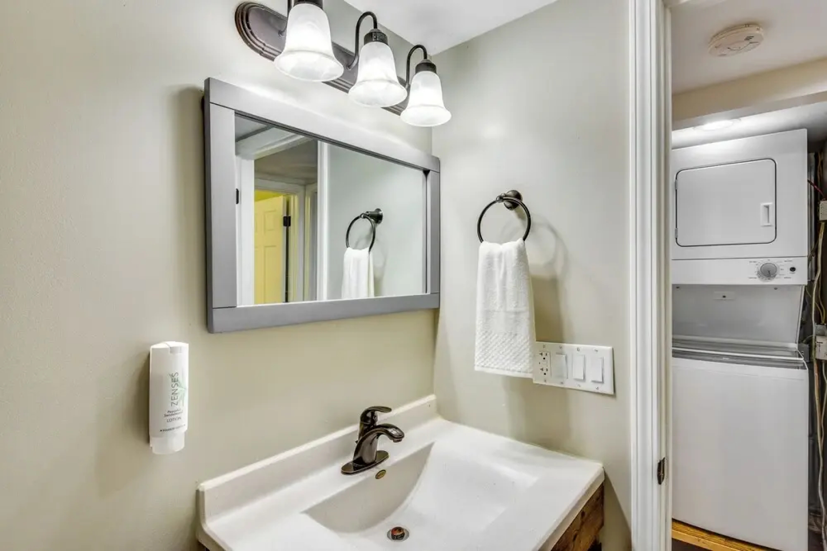 2 Mi to Lake Michigan: Pet-friendly Sawyer Apt