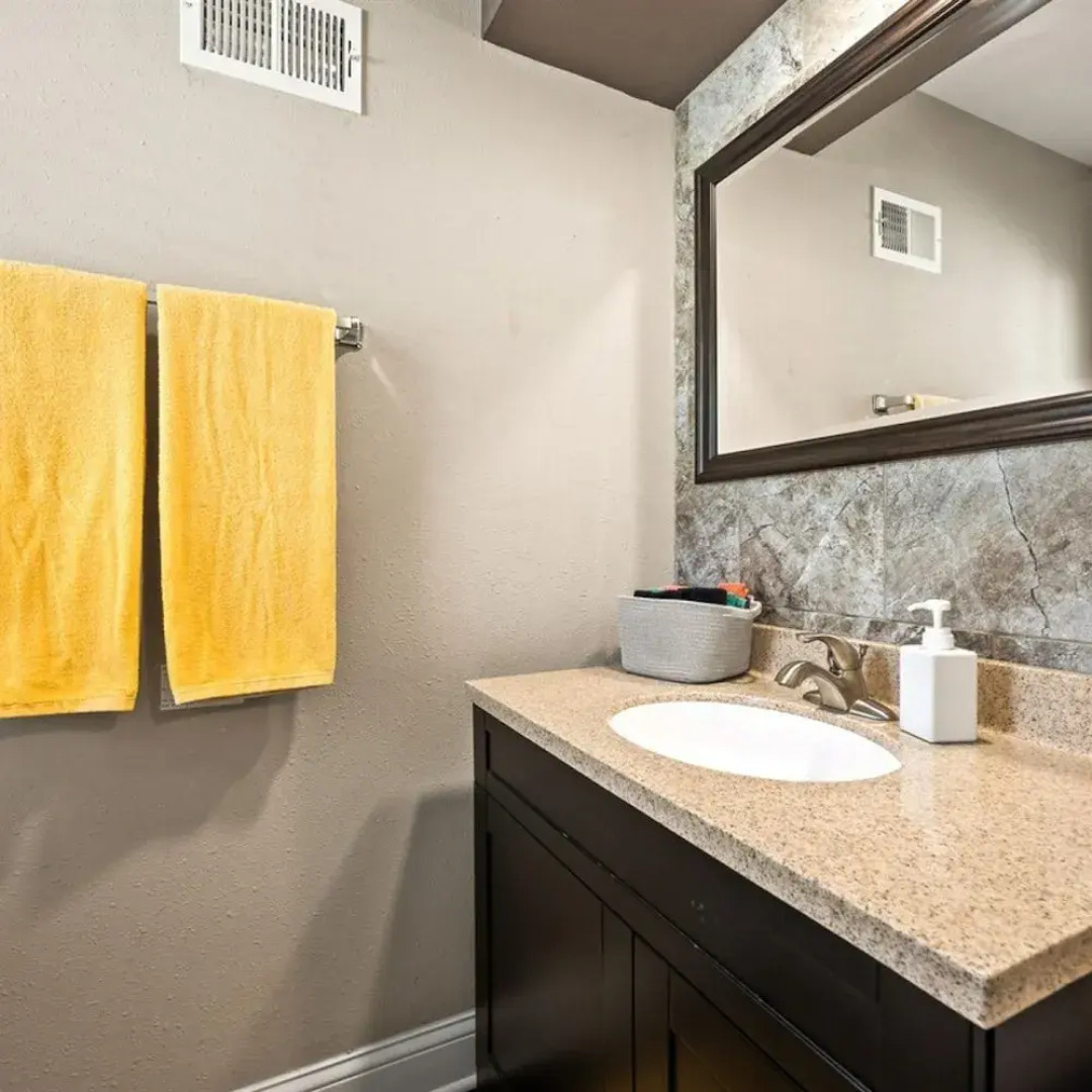 Brew City Game Room Fenced Yard Sleeps 13