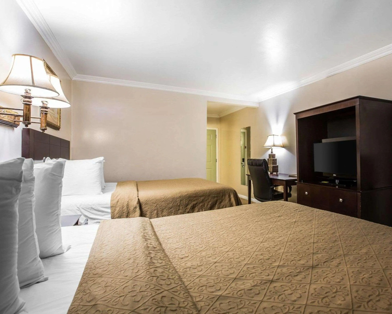 Quality Inn & Suites Thousand Oaks