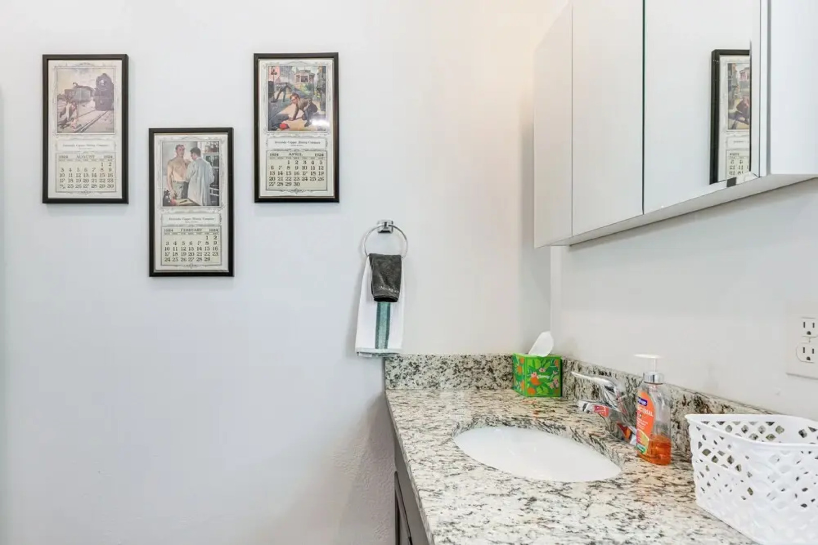 Mountain-view Anaconda Home w/ Gas Grill!