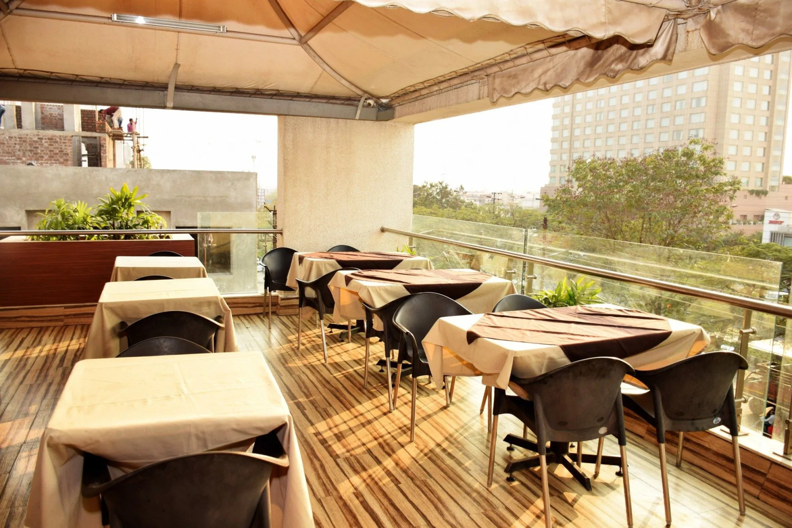 Fabhotel Prime Avenue