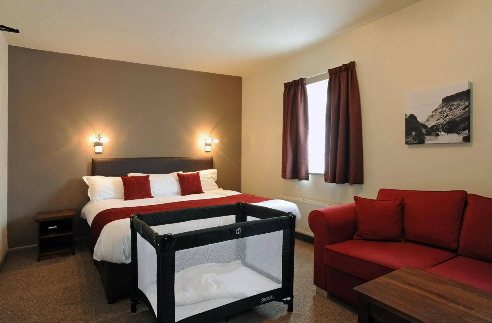 The Spyglass and Kettle