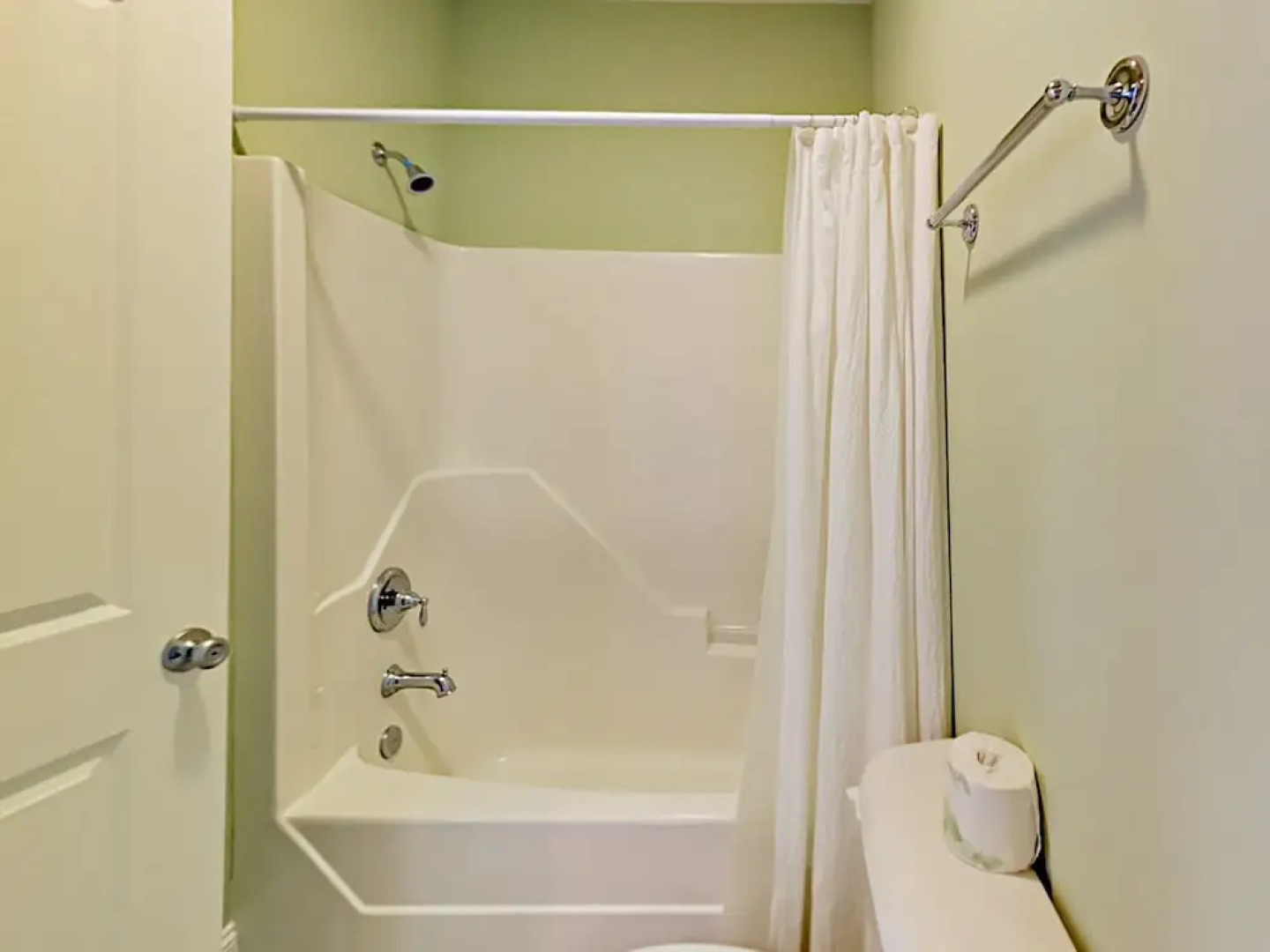 1418 Searay Home 4 Bedrooms 3 Bathrooms Home