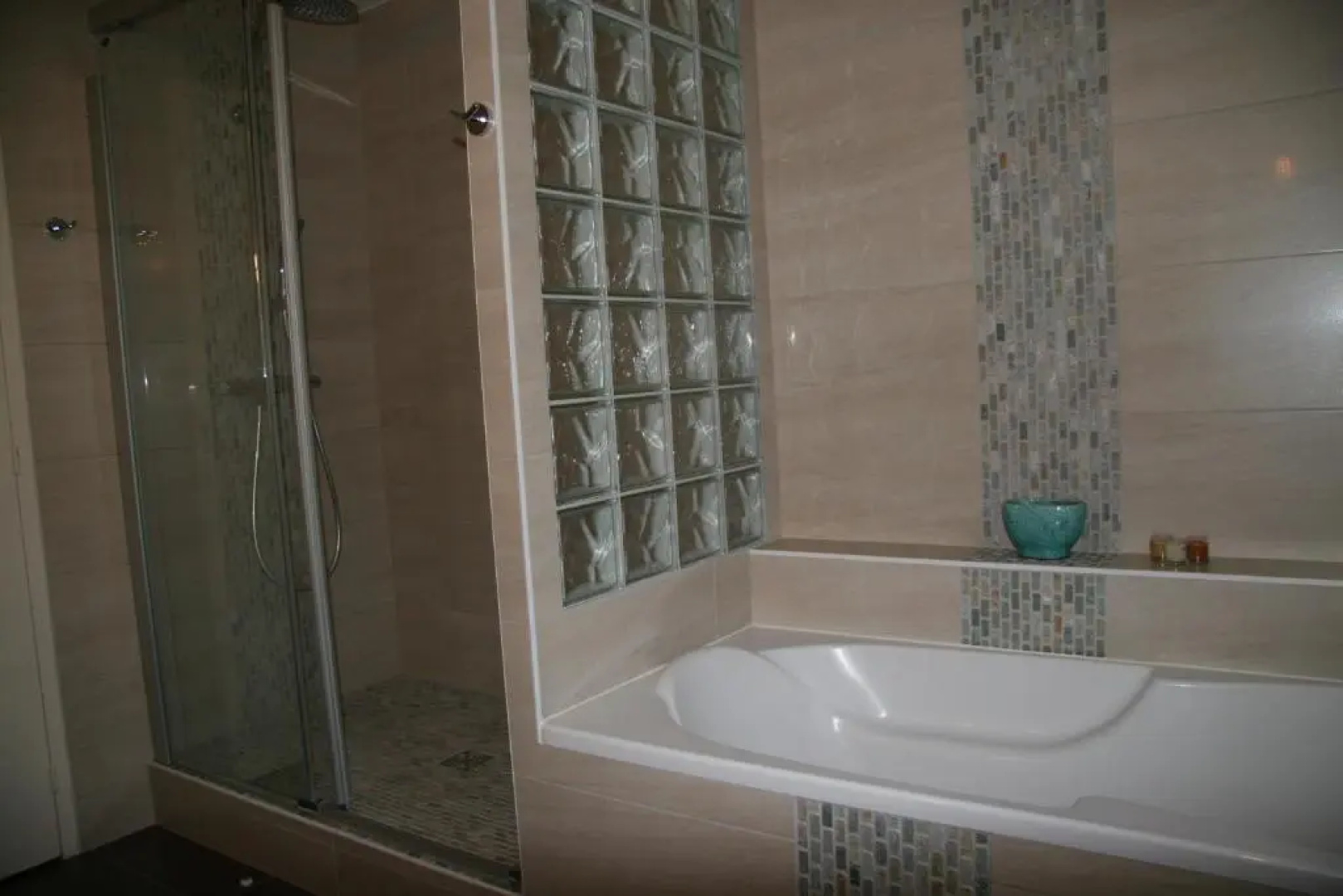 Les Suites Champenoises