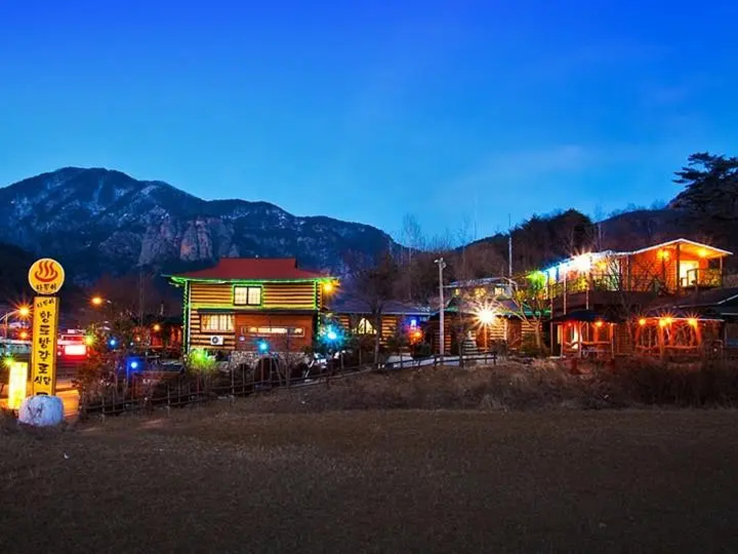 Hwangto Bangalo Pension