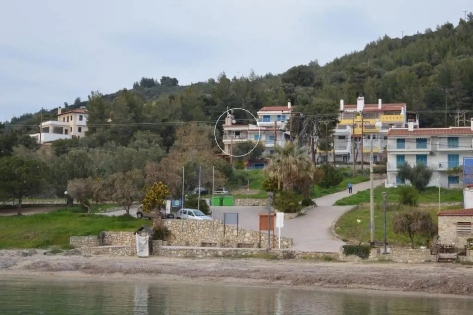 35 m from the beach, amazing seaview, Chalkidiki, Loutra Agias Paraskevis , Evdiriadis Luxury Apartment , you can see it on youtube if you type the name Evdiriadis