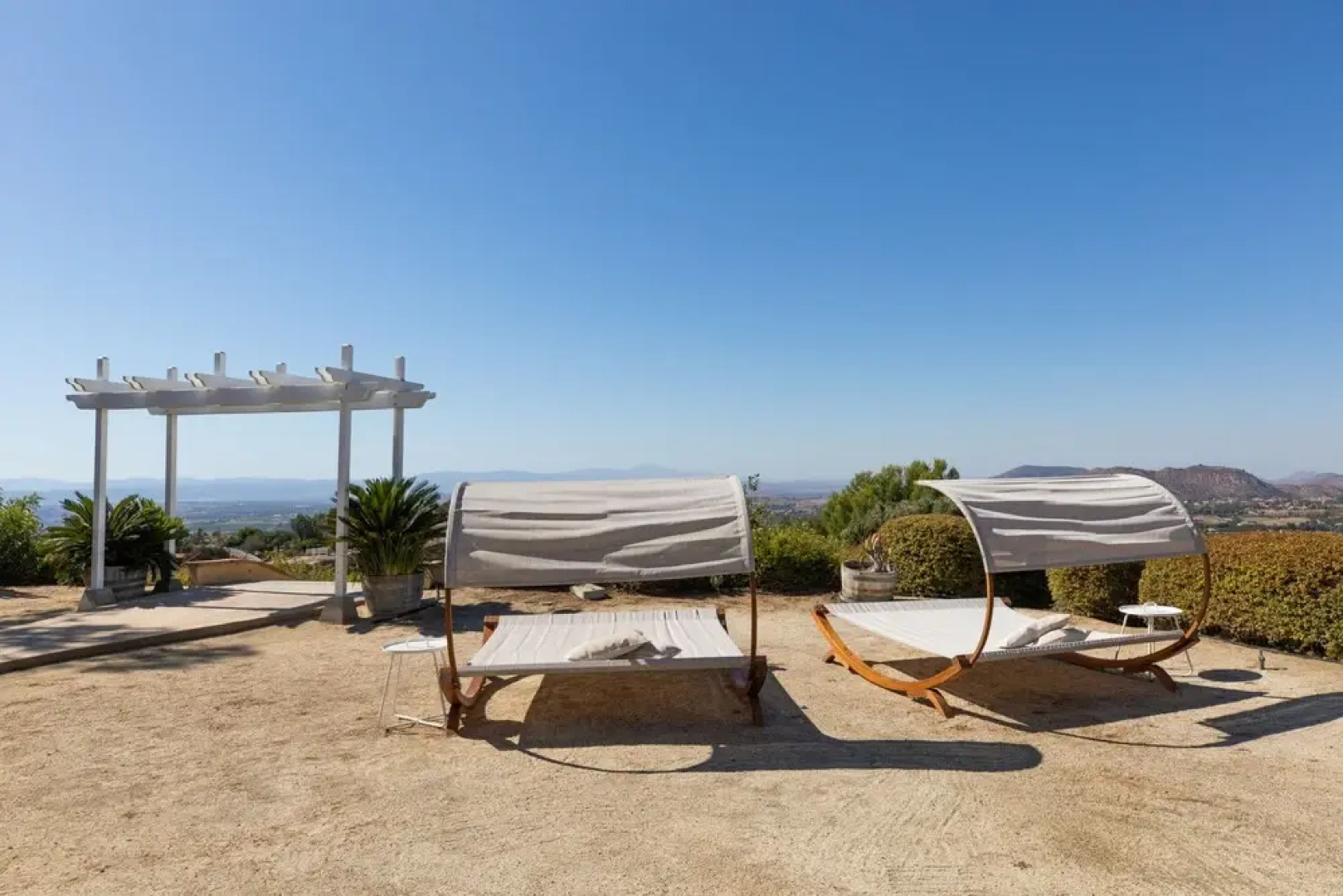 Vineyard View by Avantstay Secluded Estate w/ Incredible Views & Spa