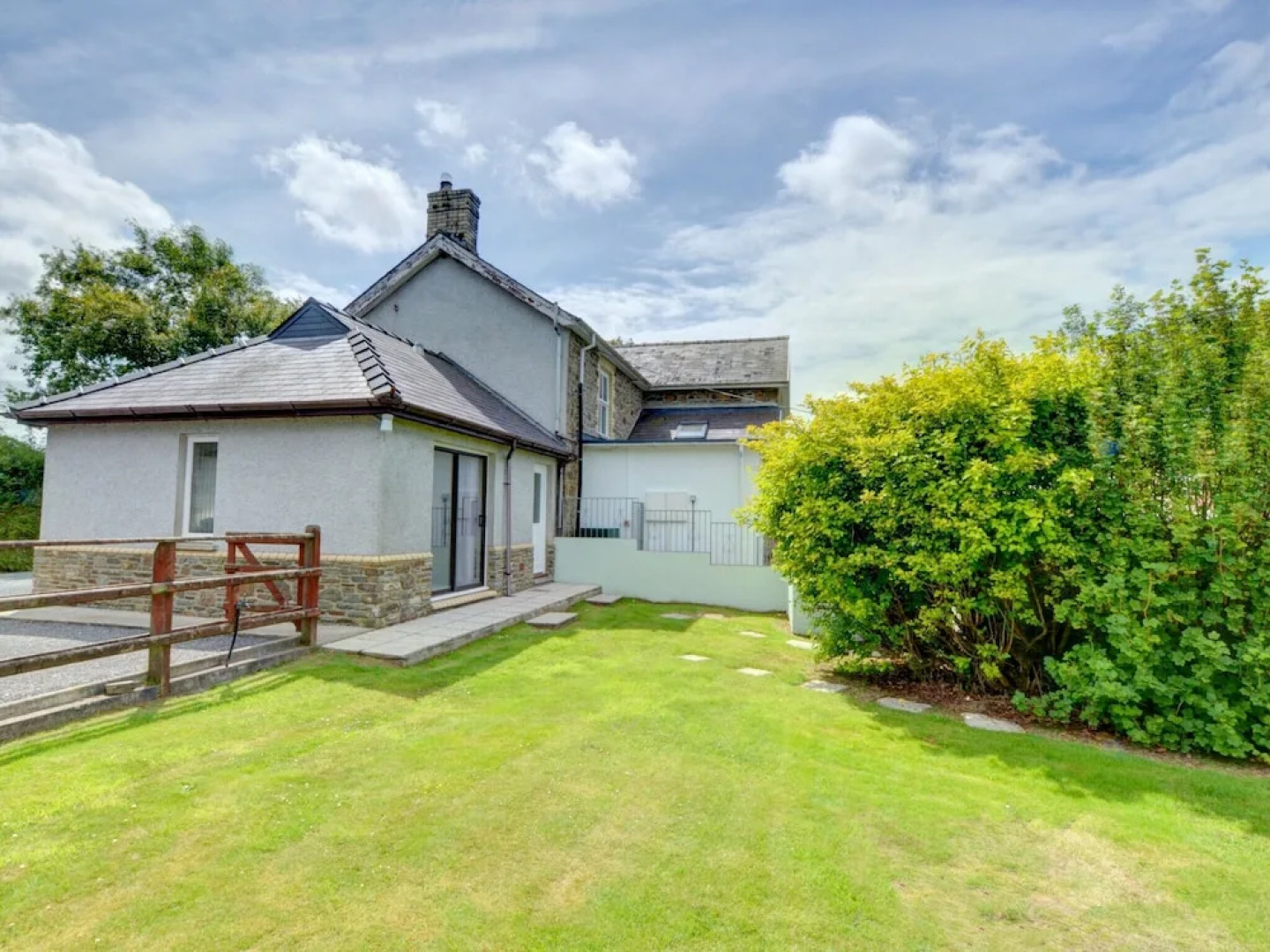 Beautiful Holiday Home in Rhydlewis With Garden