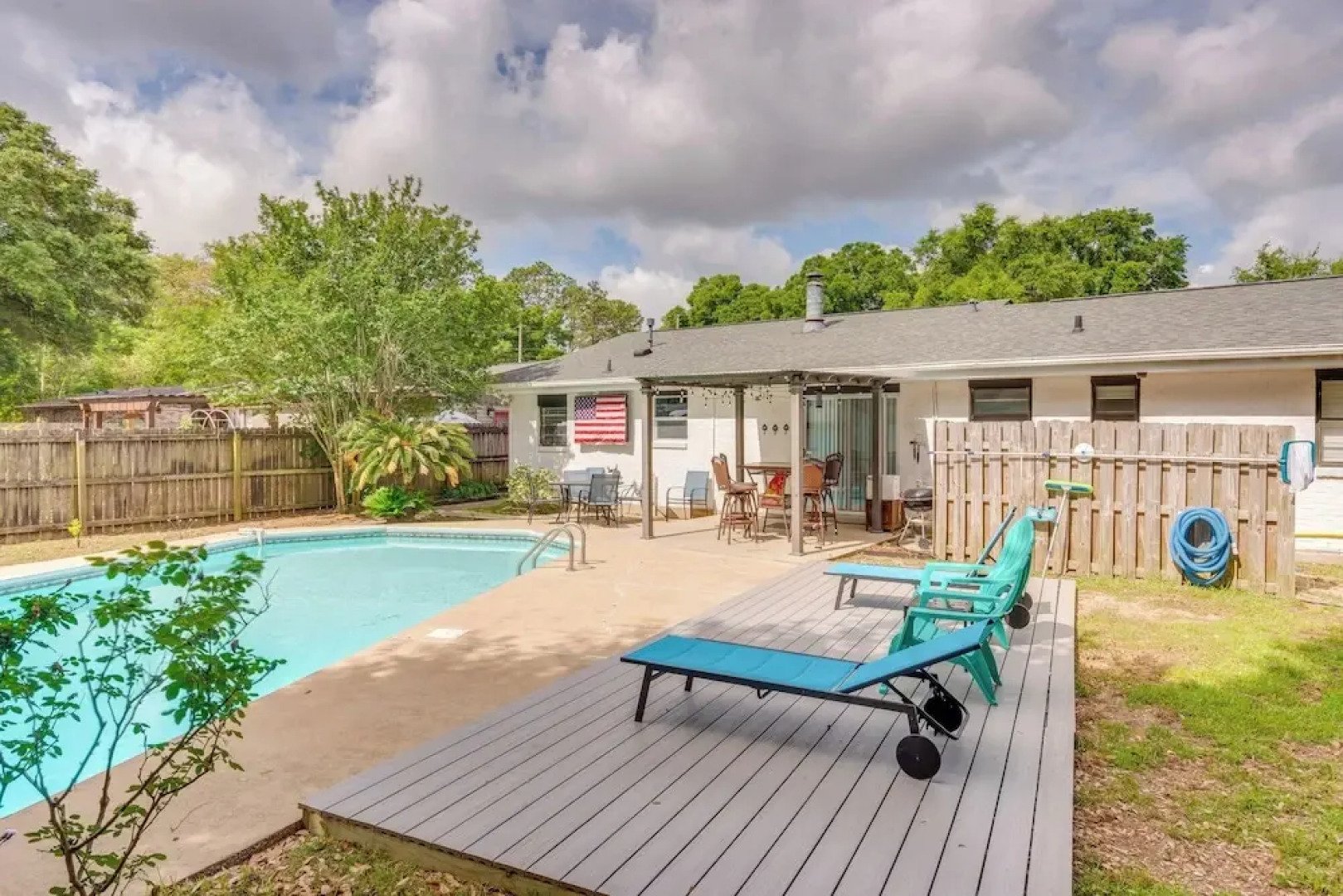 Swim, Golf & Relax: Family-friendly Pensacola Gem