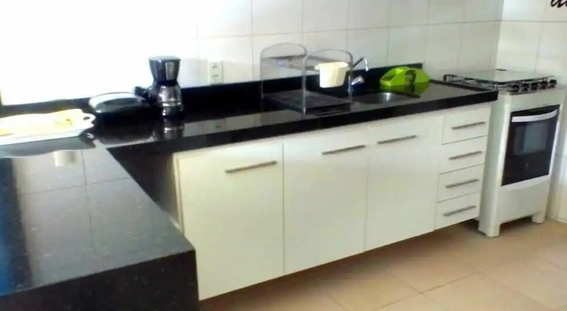 Casa em condomínio com Sauna e Piscina