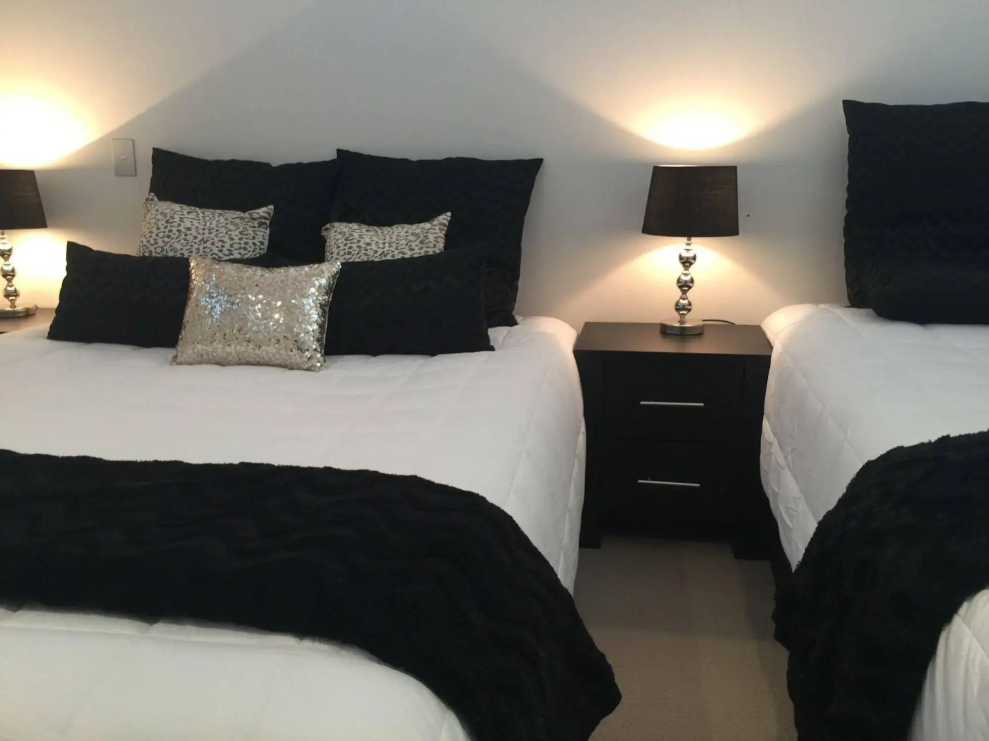 Seaview Waterfront Apartments