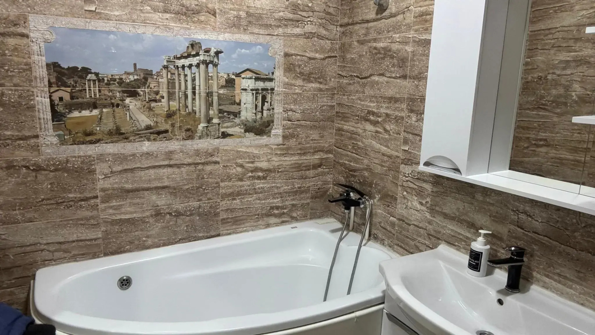 Апартаменты на улице Таумуша Жумагалиева 15Б