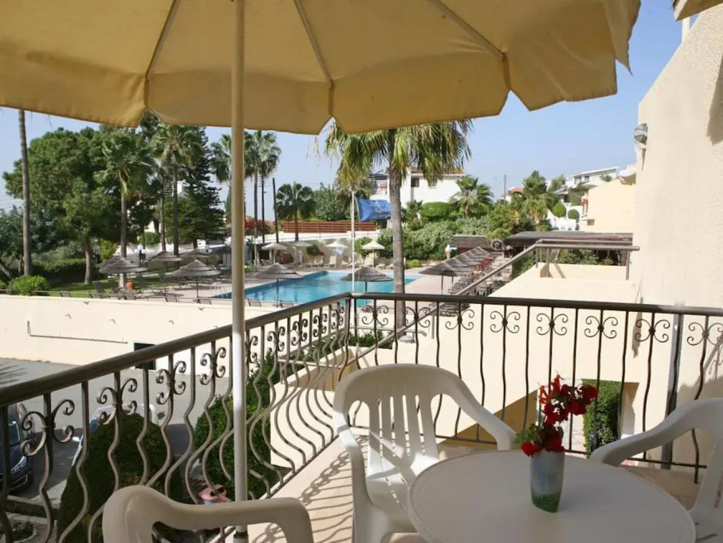 Cute 1-bedroom Holiday Apartment With Balcony All Yours