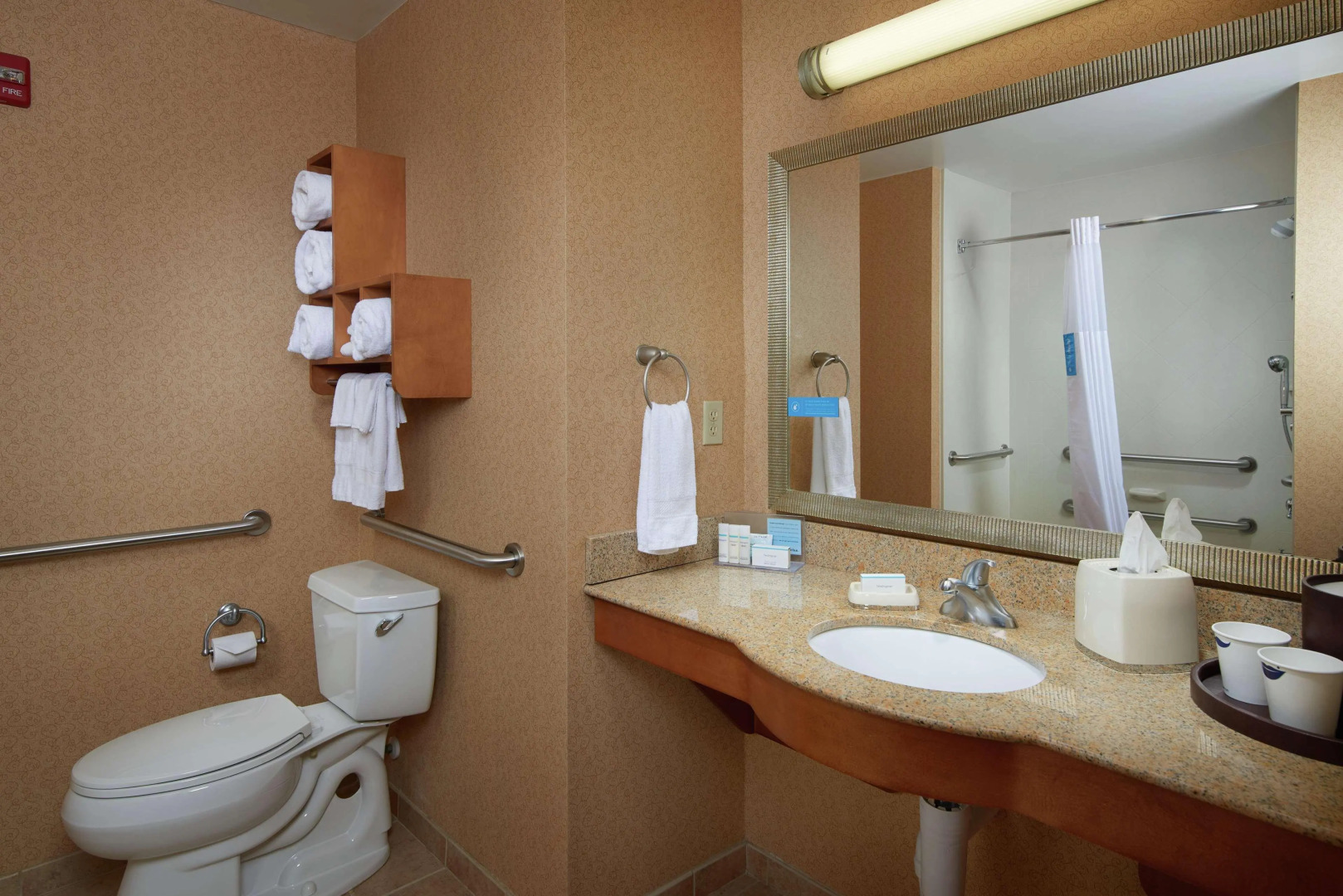 Hampton Inn & Suites Canton