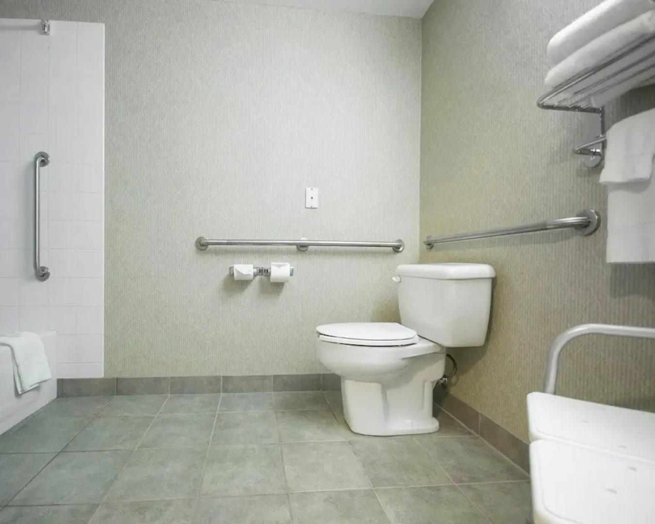 Holiday Inn Express Salmon Arm