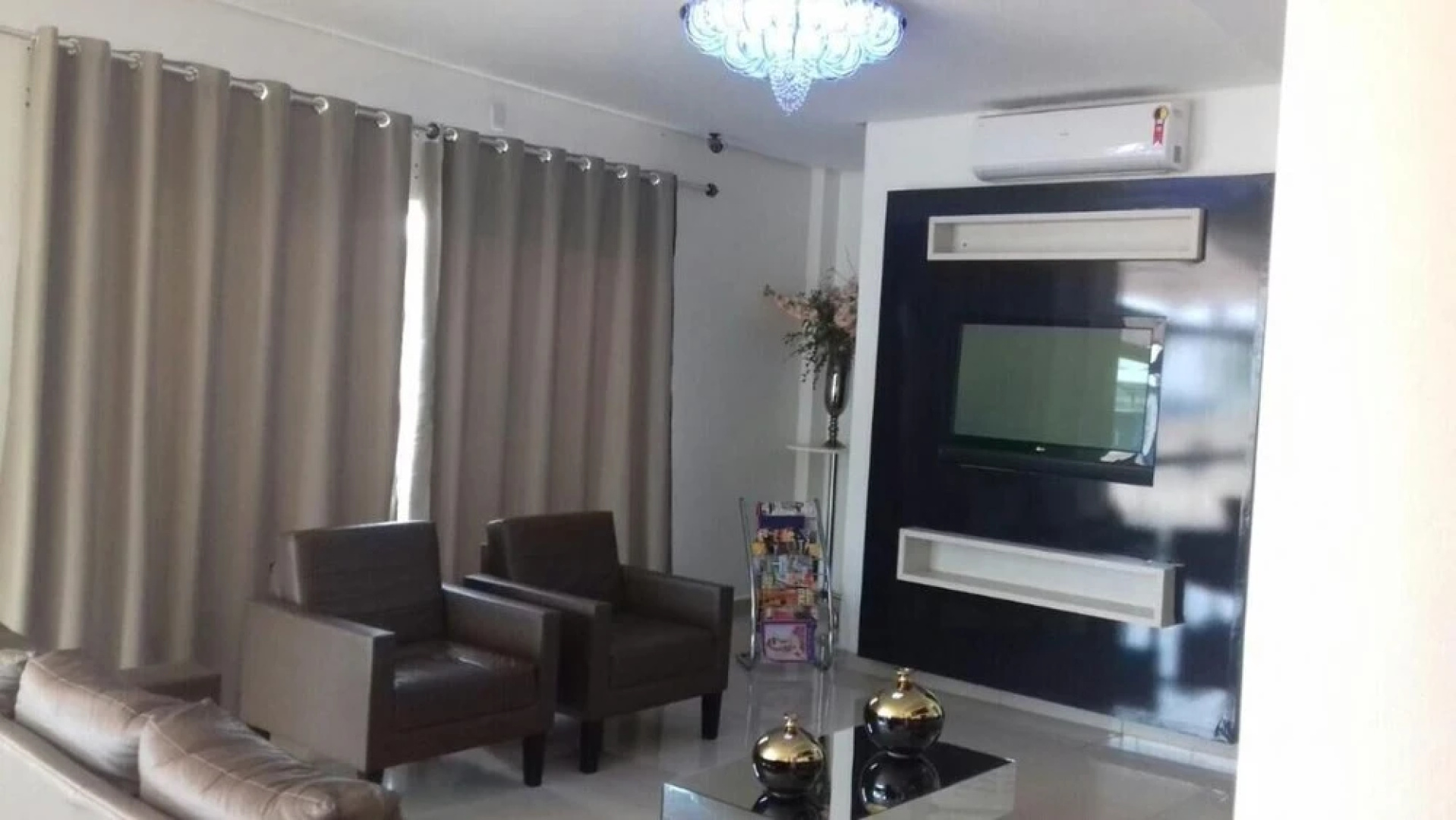 Urbano's Hotel