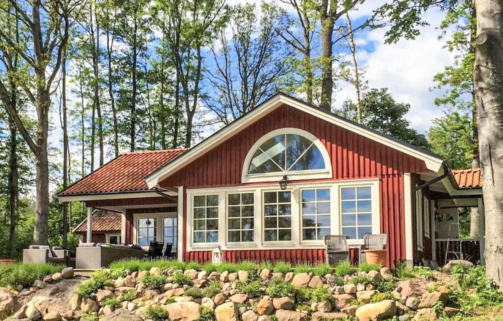 Beautiful Home in Höör With Wifi and 4 Bedrooms