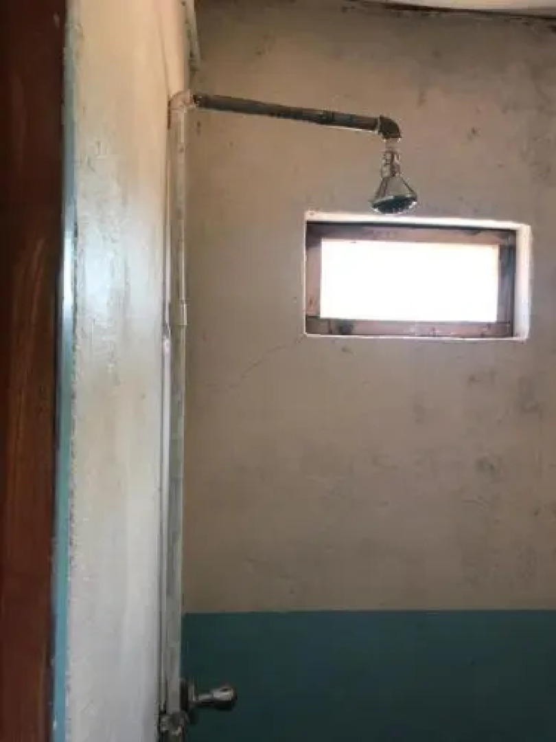 Dean’s Hill View Lodge