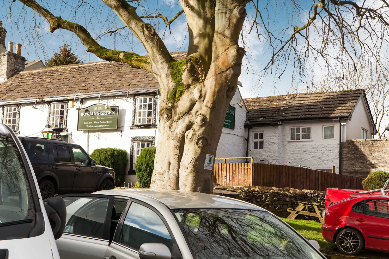 OYO Ye Olde Bowling Green Inn