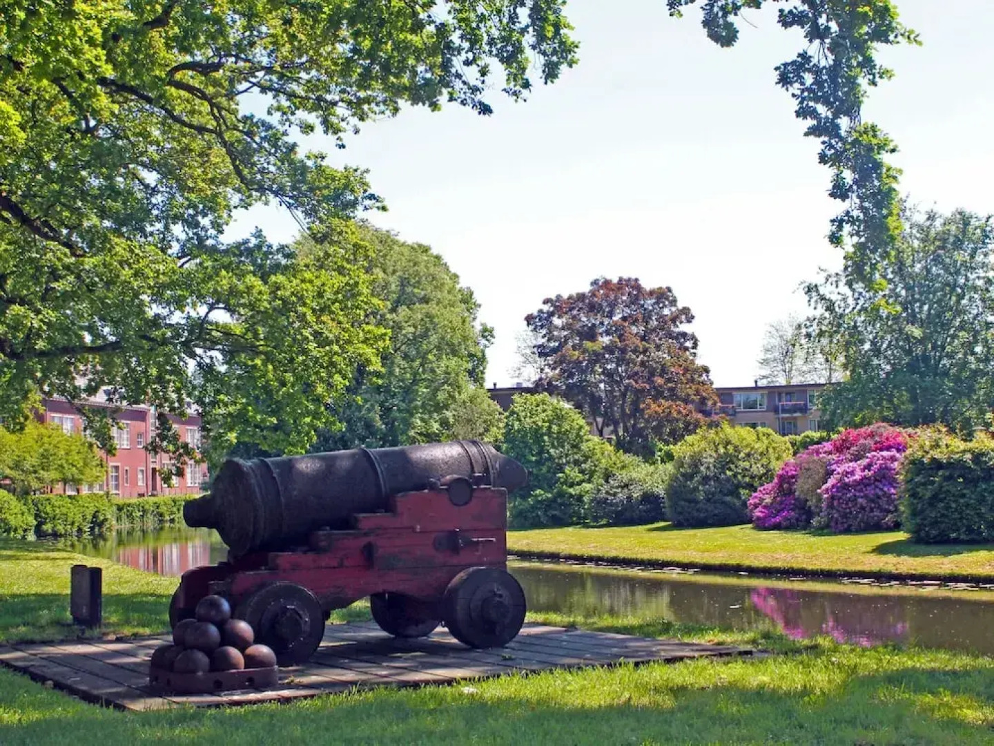 Apartment in the Fortified With Private Garden
