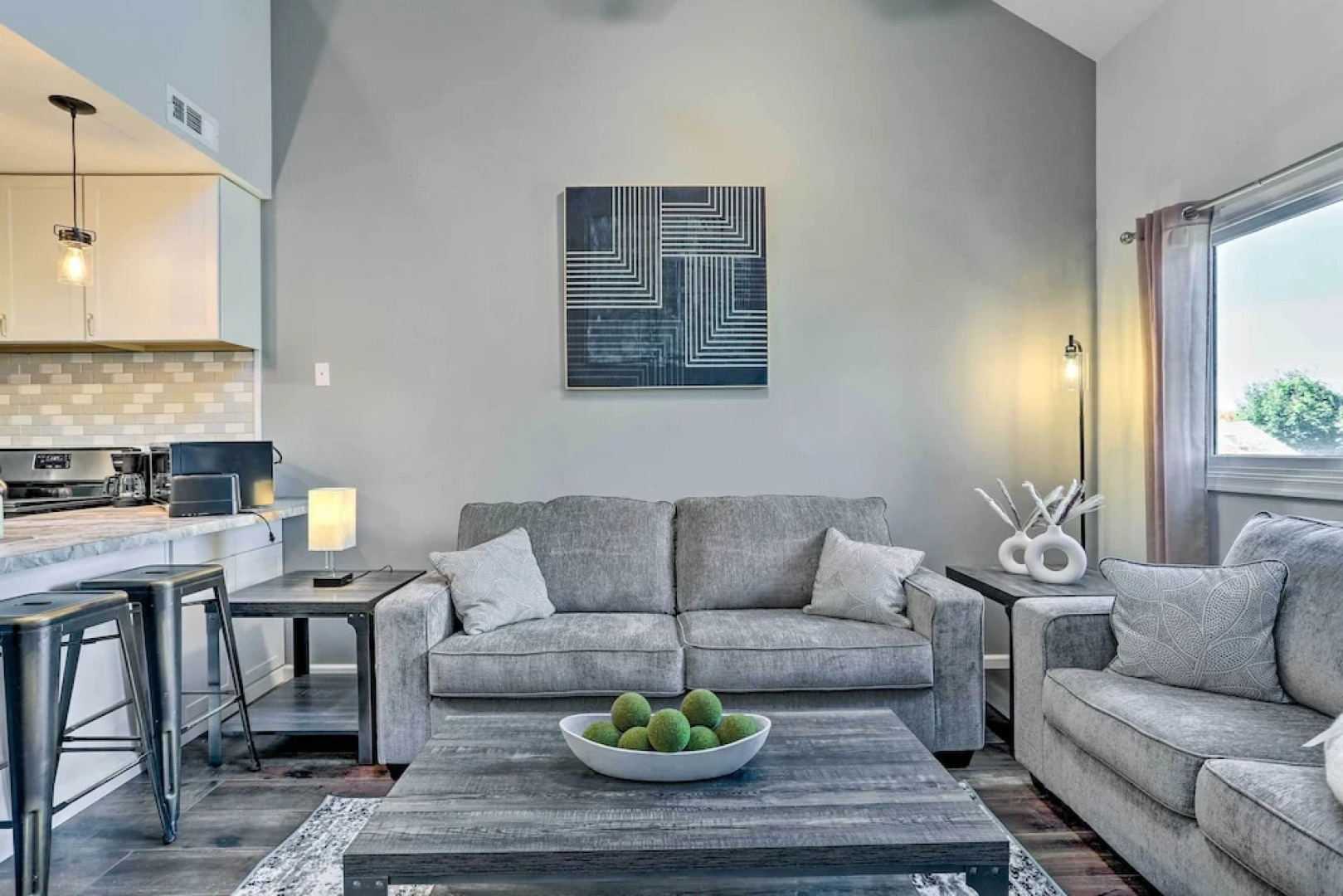 2 Mi to Waterpark: Vernon Township Gem w/ Balcony