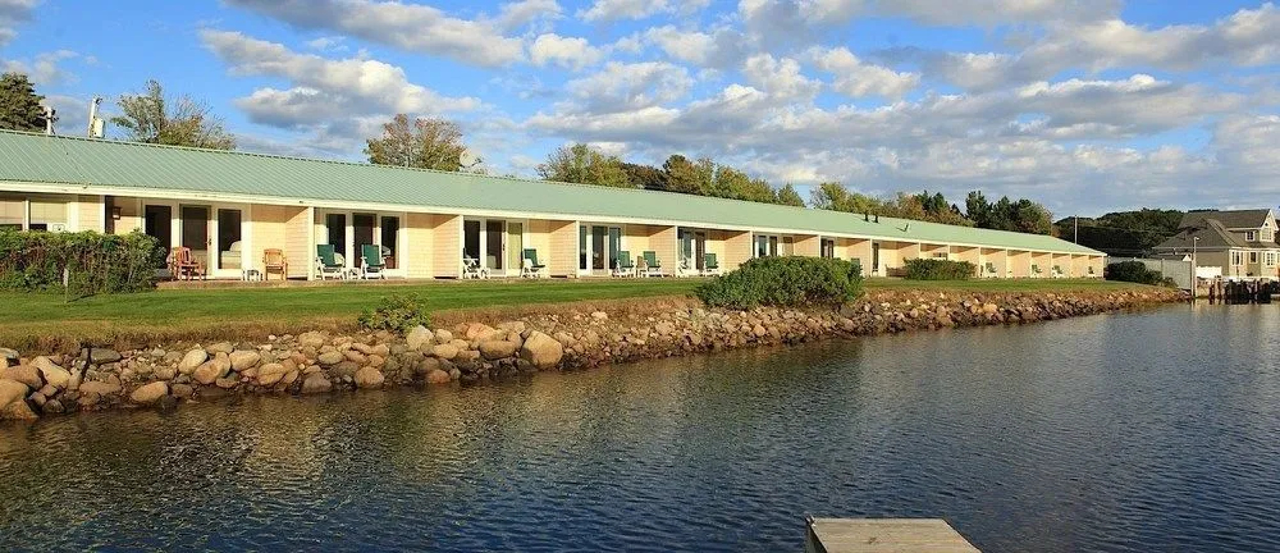 Yachtsman Hotel & Marina Club