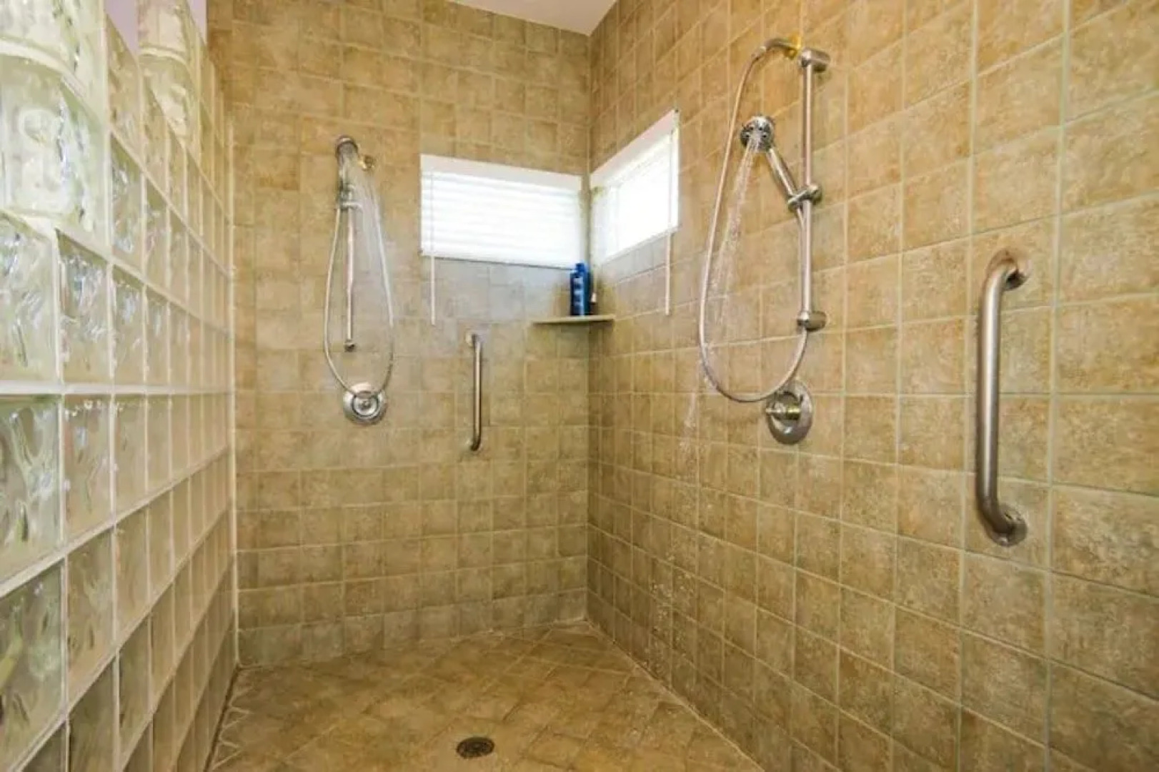 Grand Melemele 3 Bedroom Home by RedAwning