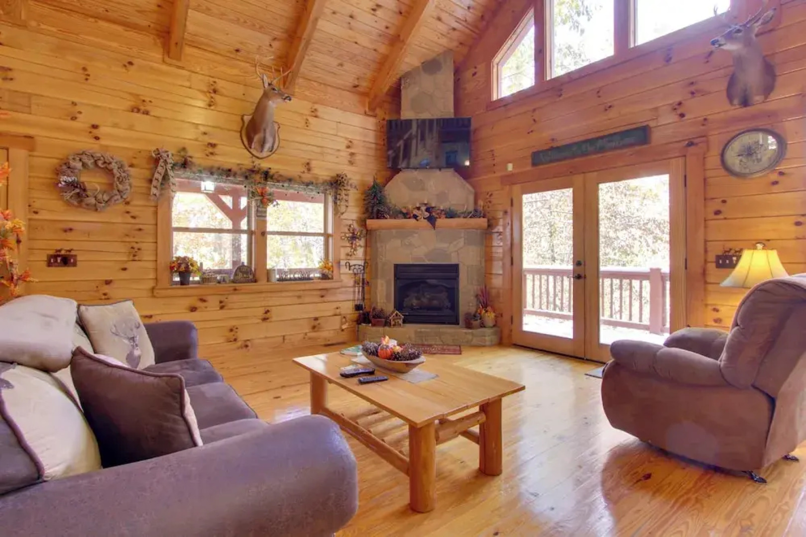 Secluded Smoky Mountain Cabin w/ Wraparound Deck!