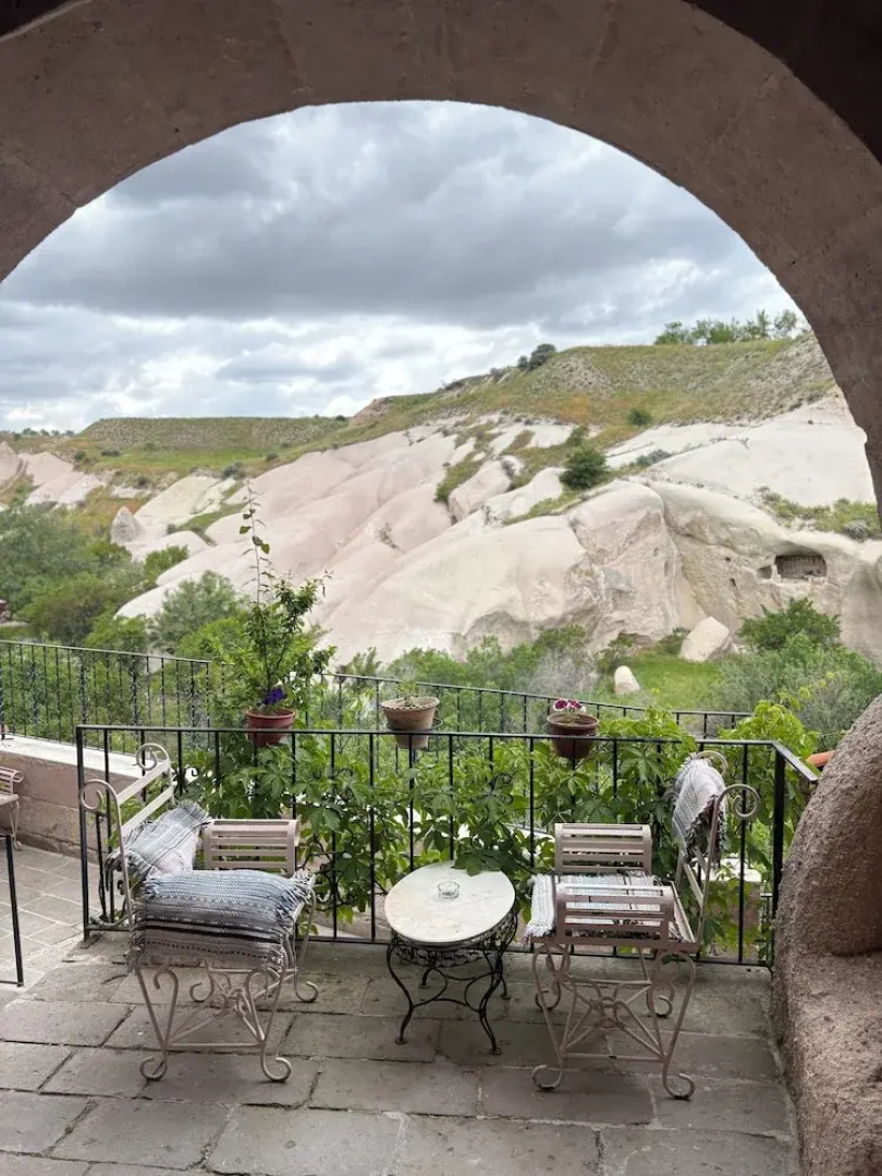 Valley Inn Cave Hotel