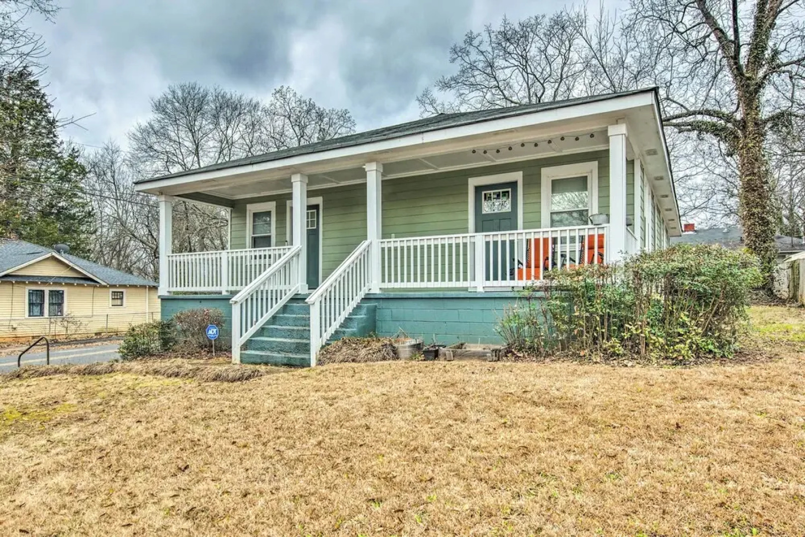 East Point Home ~ 6 Mi to Downtown ATL