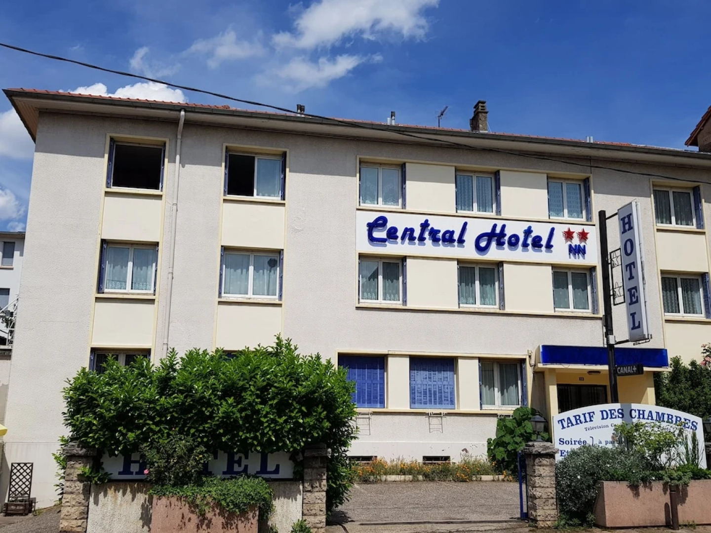 Central Hotel