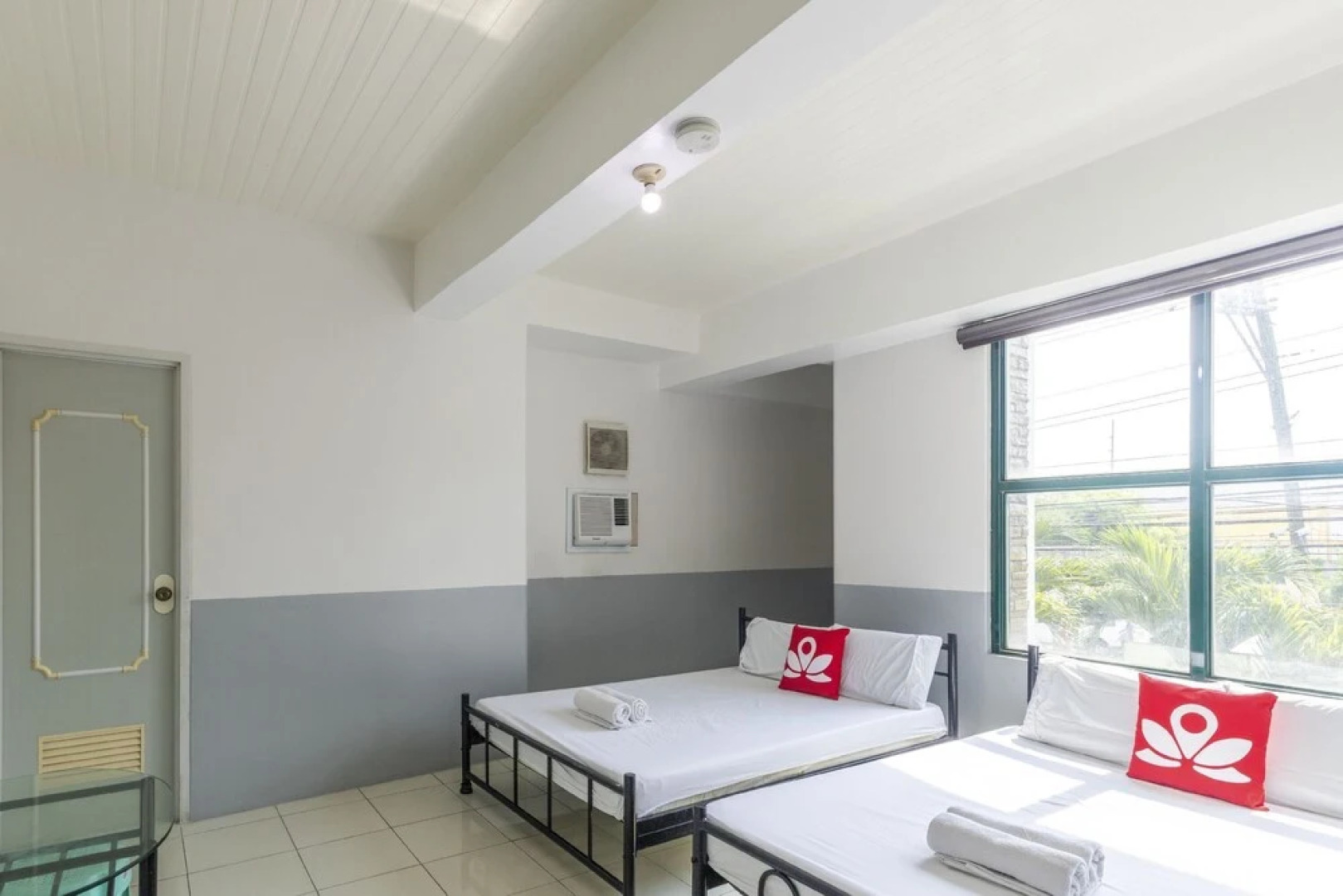 Green Ville Drive Inn by ZEN Rooms