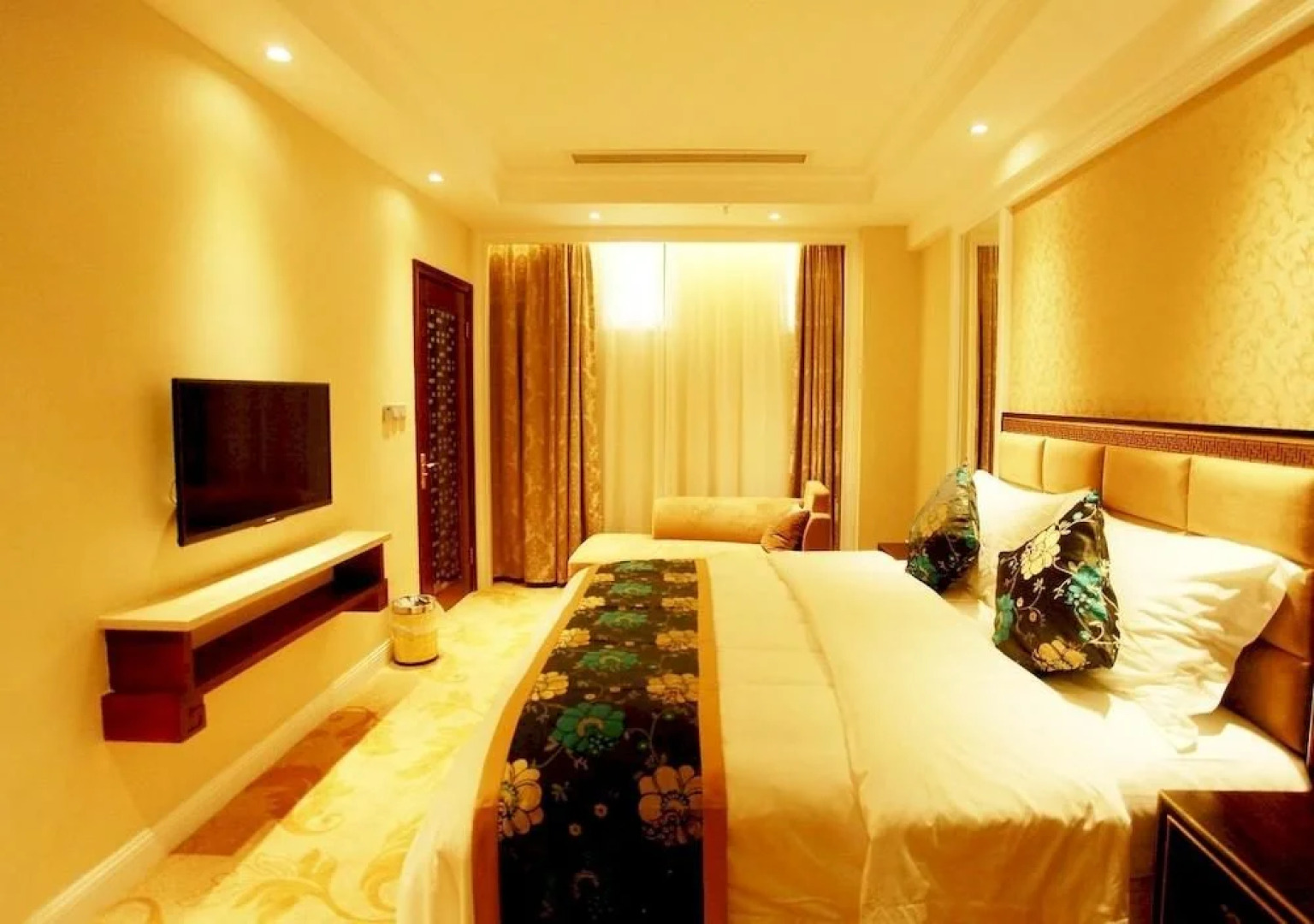 Zangwang Yanwu Holiday Hotel