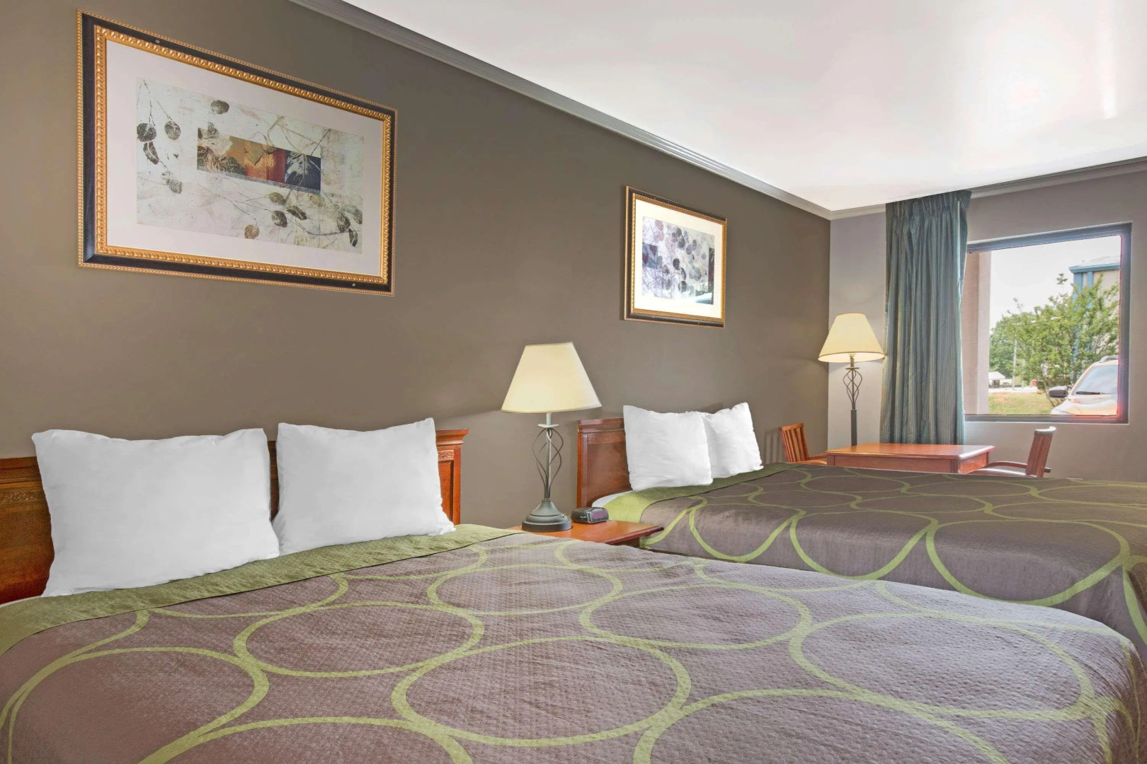 Budgetel Inn & Suites