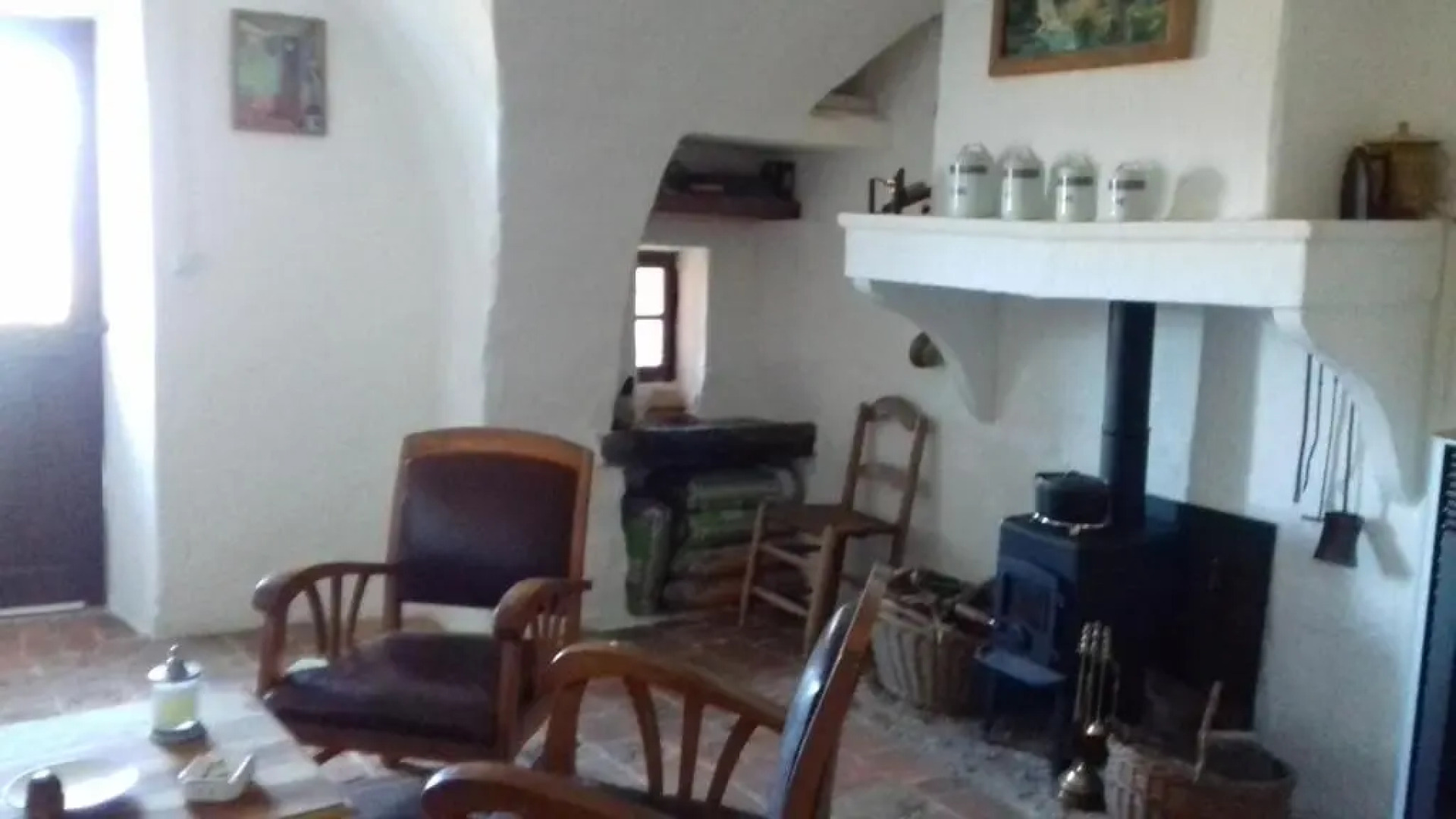 Chambre et pièce à vivre indépendantes